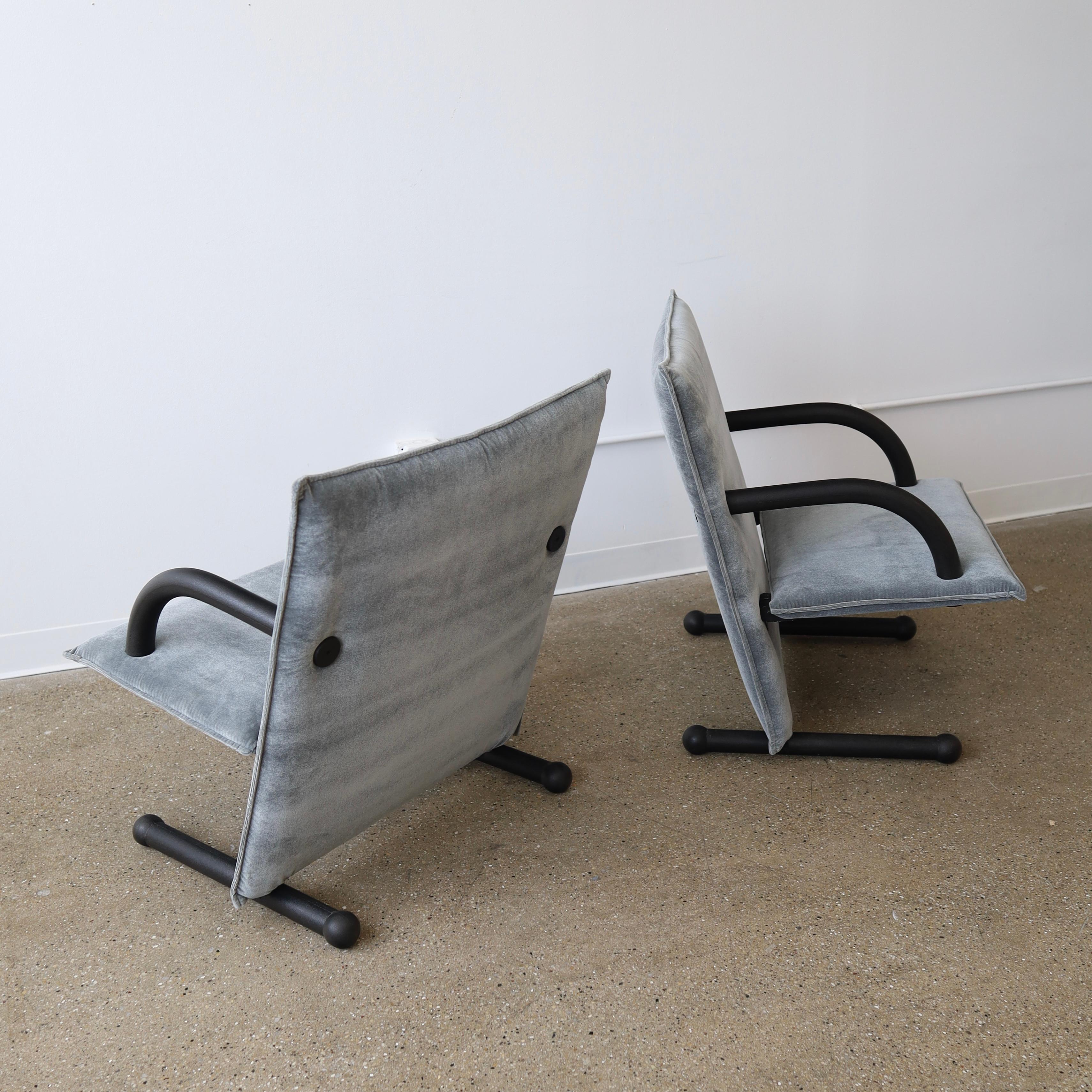 Italian T-Line Chairs by Burkhard Vogtherr For Sale