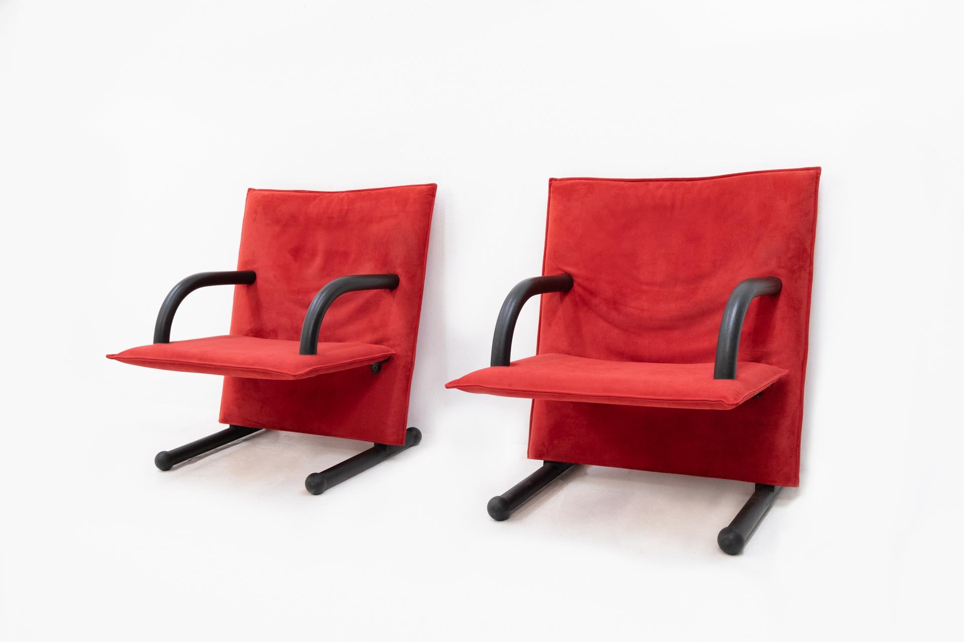 Post-Modern T Line Lounge Chairs Arflex, 1980s