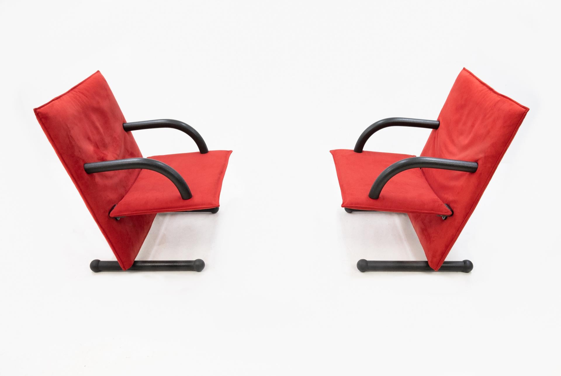 T Line Lounge Chairs Arflex, 1980s In Good Condition For Sale In Den Haag, NL
