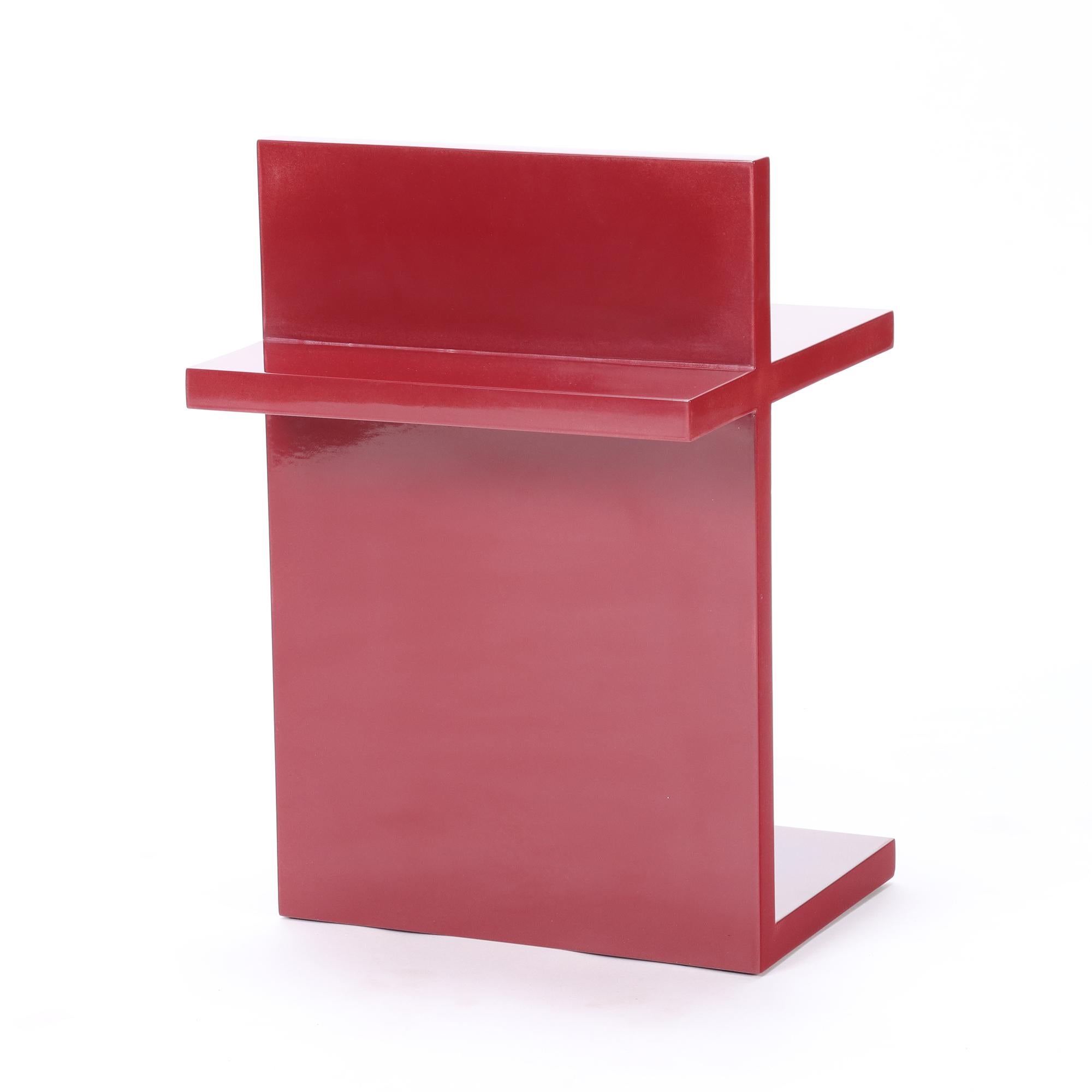 XXIe siècle et contemporain Table d'appoint en laque rouge « T » conçue par Maximilian Eicke pour Max ID NY en vente