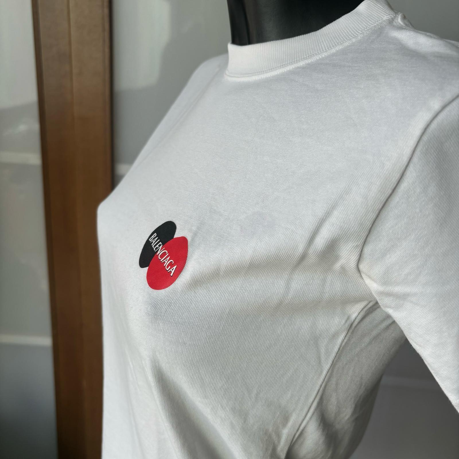 Camiseta Balenciaga como nueva Gray en venta