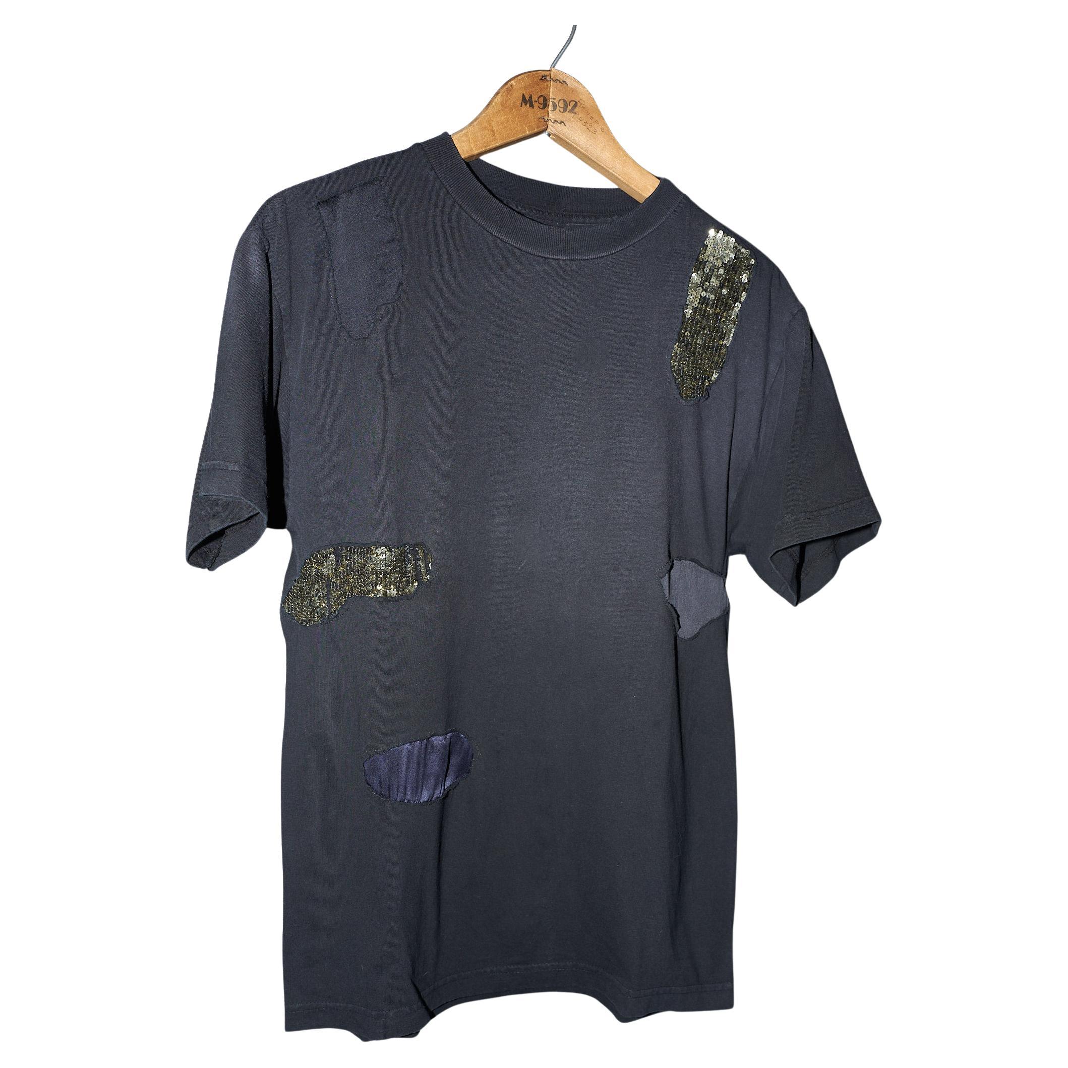J Dauphin Distressed Black T-Shirt Embellished  Patch Work Sequin Silk Body 100% Cotton 

SPRING SUMMER 2022

Brand: J Dauphin

Size: Medium or Large

Our unique T-shirts has been embellished with Patch work of Black and midnight Blue 100% Silk and