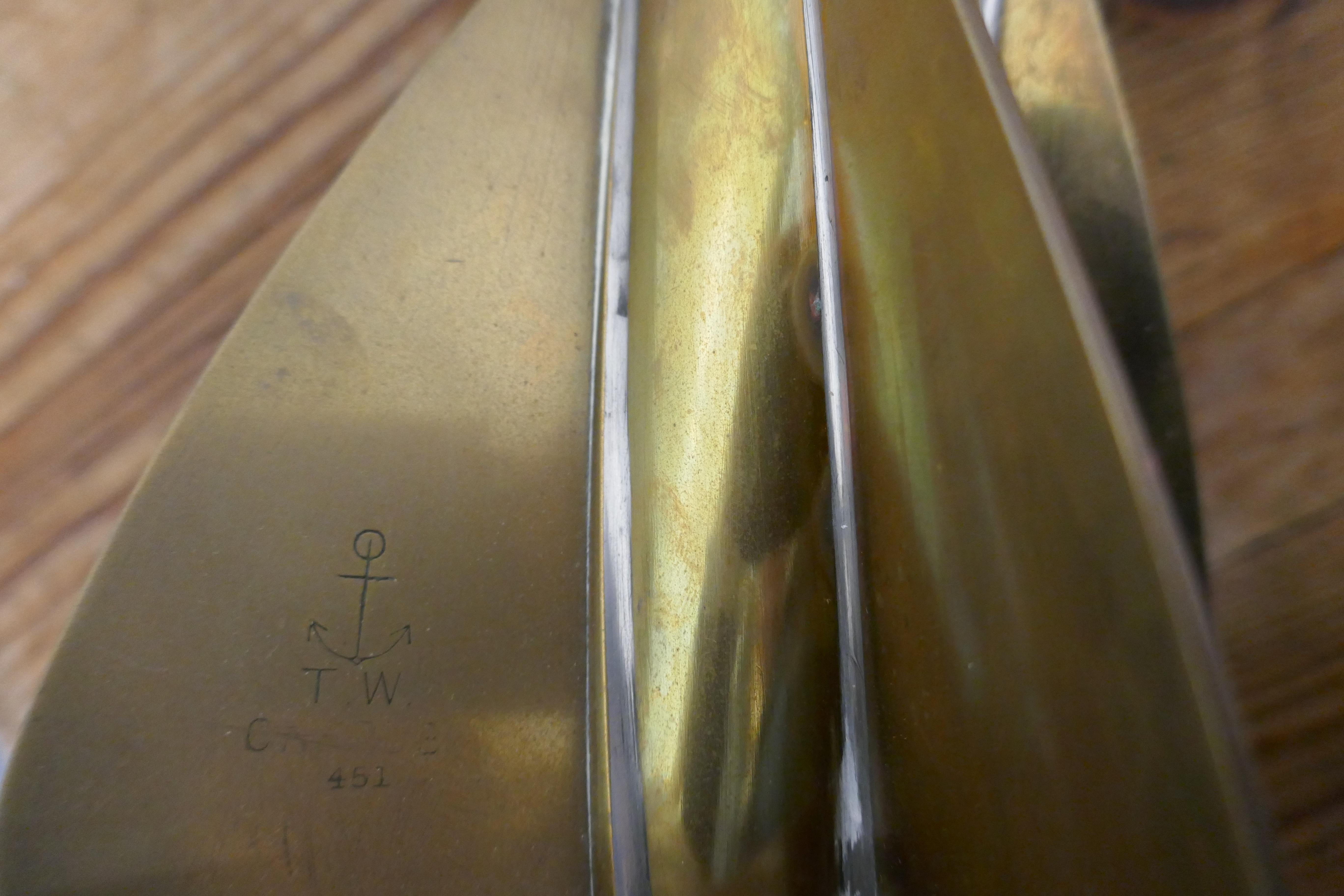 T. Walker & Son LTD Inglaterra Cherub Brass Marine Log Spinner, Lámpara Latón en venta