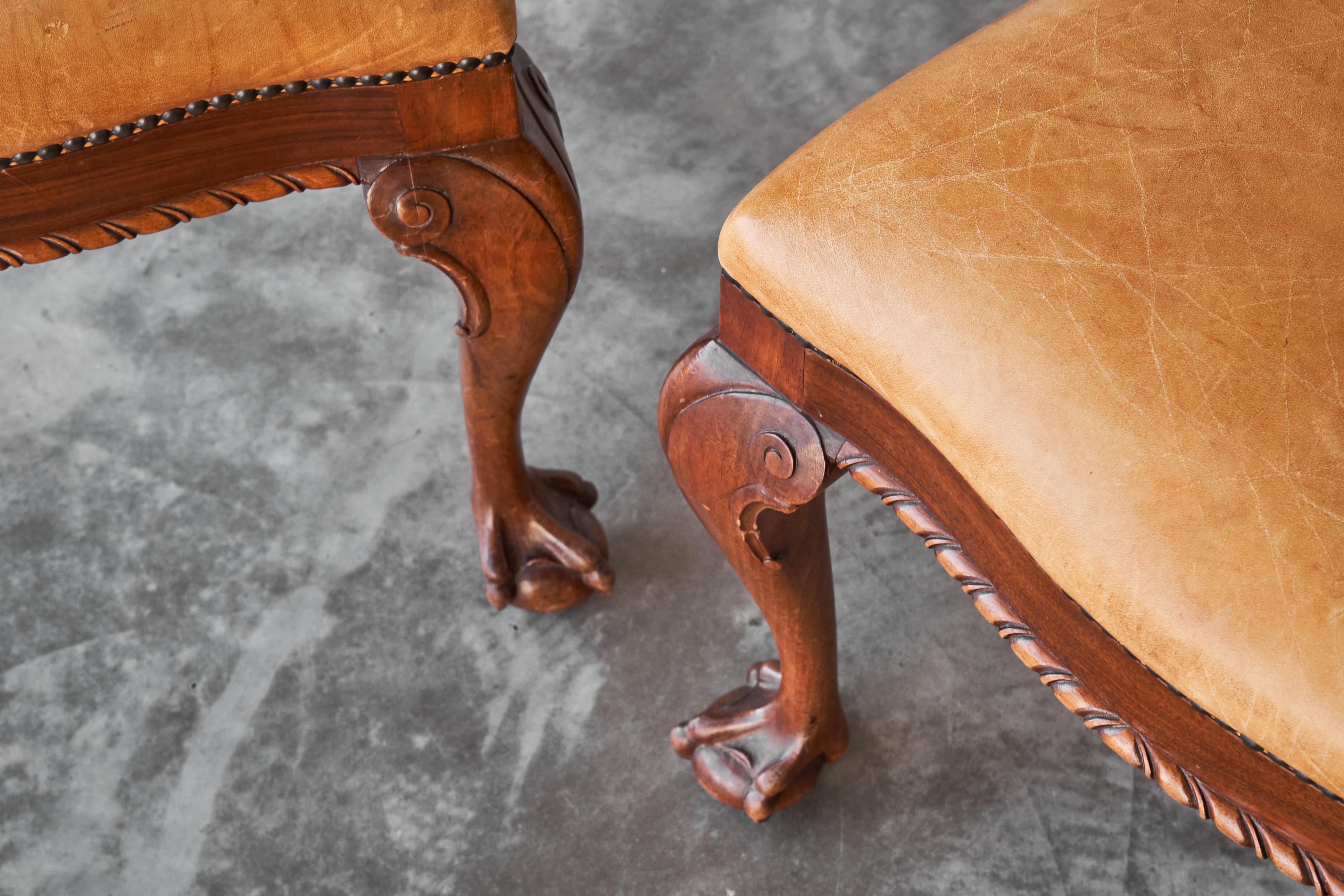 't Woonhuys Amsterdam Rare Pair of Side Chairs in Patinated Cognac Leather 1920s For Sale 9