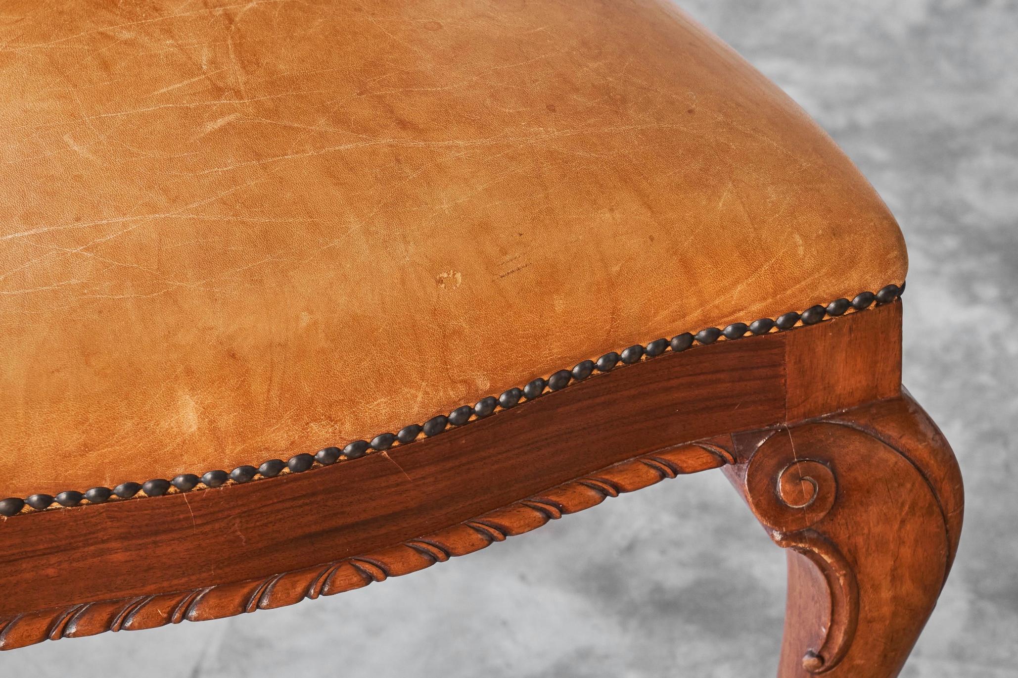 T Woonhuys Amsterdam Rara coppia di poltrone in pelle patinata color cognac anni '20 in vendita 1