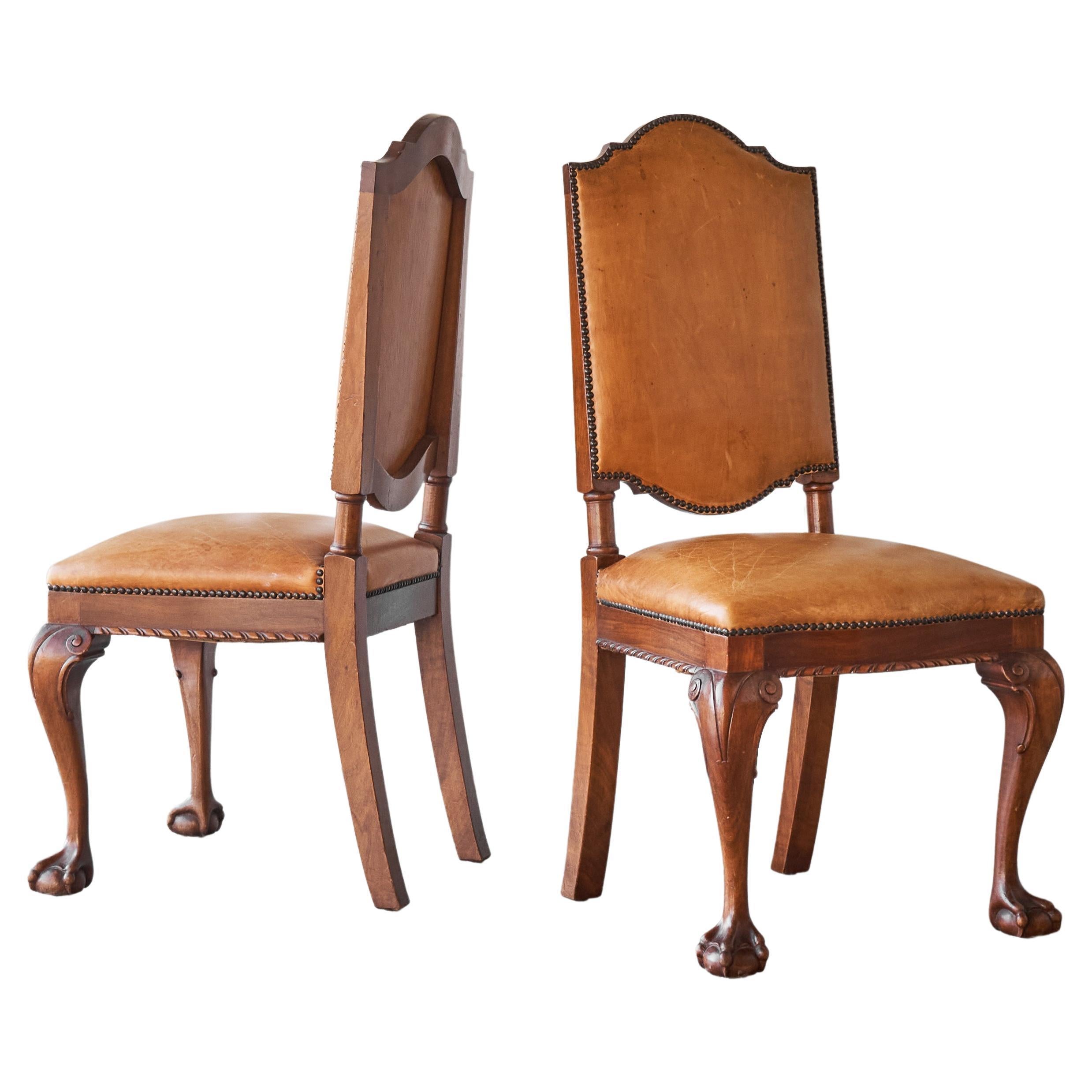 't Woonhuys Amsterdam Rare paire de chaises d'appoint en cuir cognac patiné des années 1920 en vente