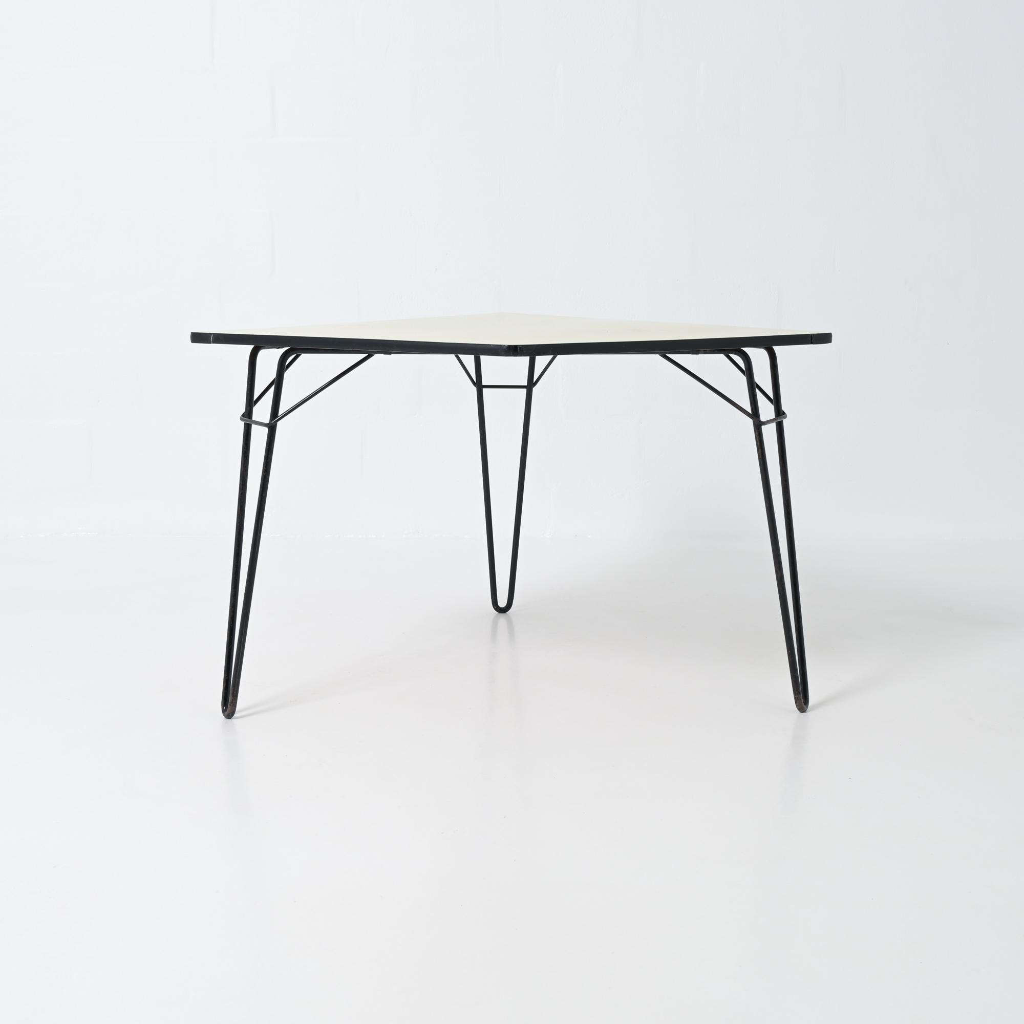 Table de salle à manger T1 Tangram de Willy Van Der Meeren pour Tubax, 1954 en vente 4