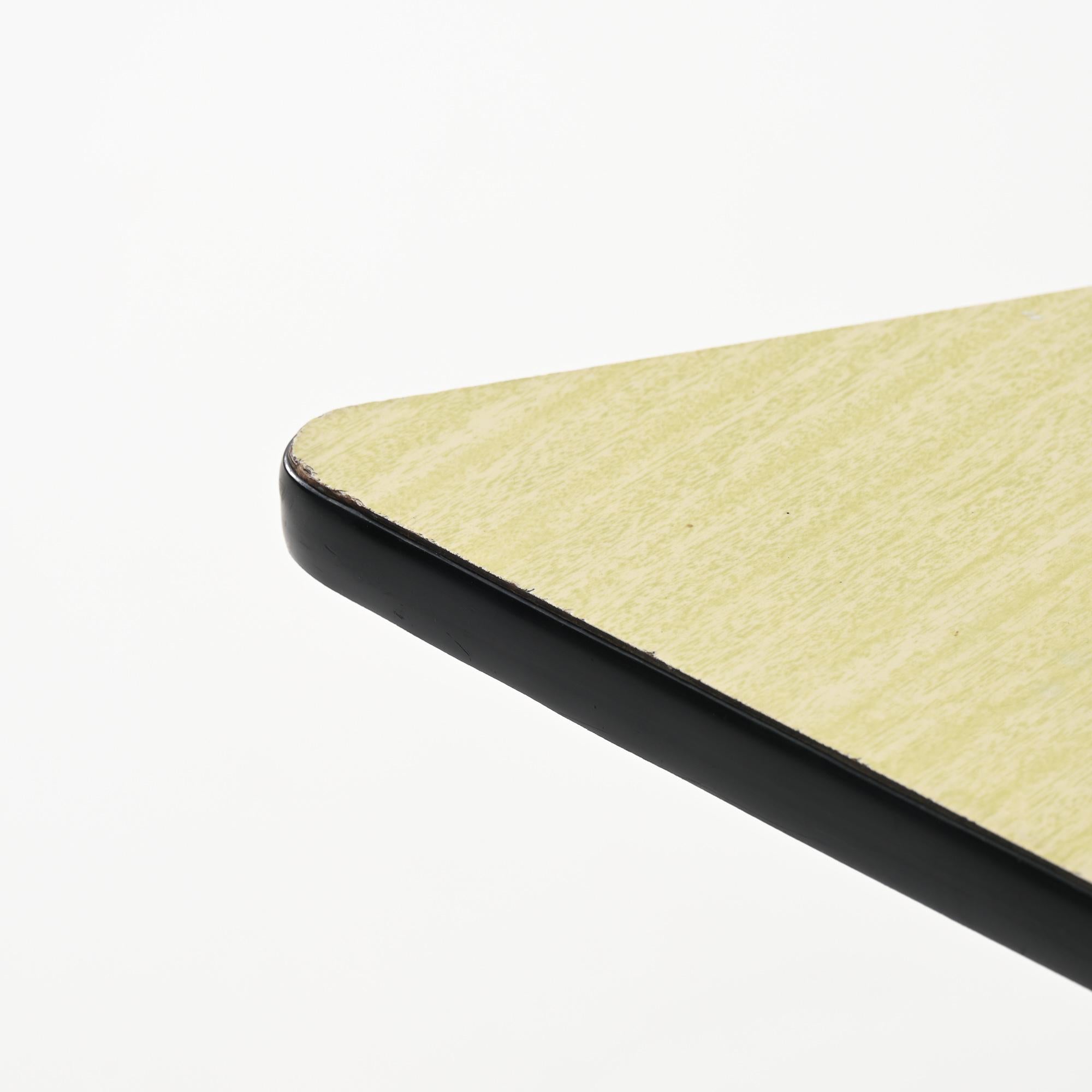 Milieu du XXe siècle Table de salle à manger T1 Tangram de Willy Van Der Meeren pour Tubax, 1954 en vente