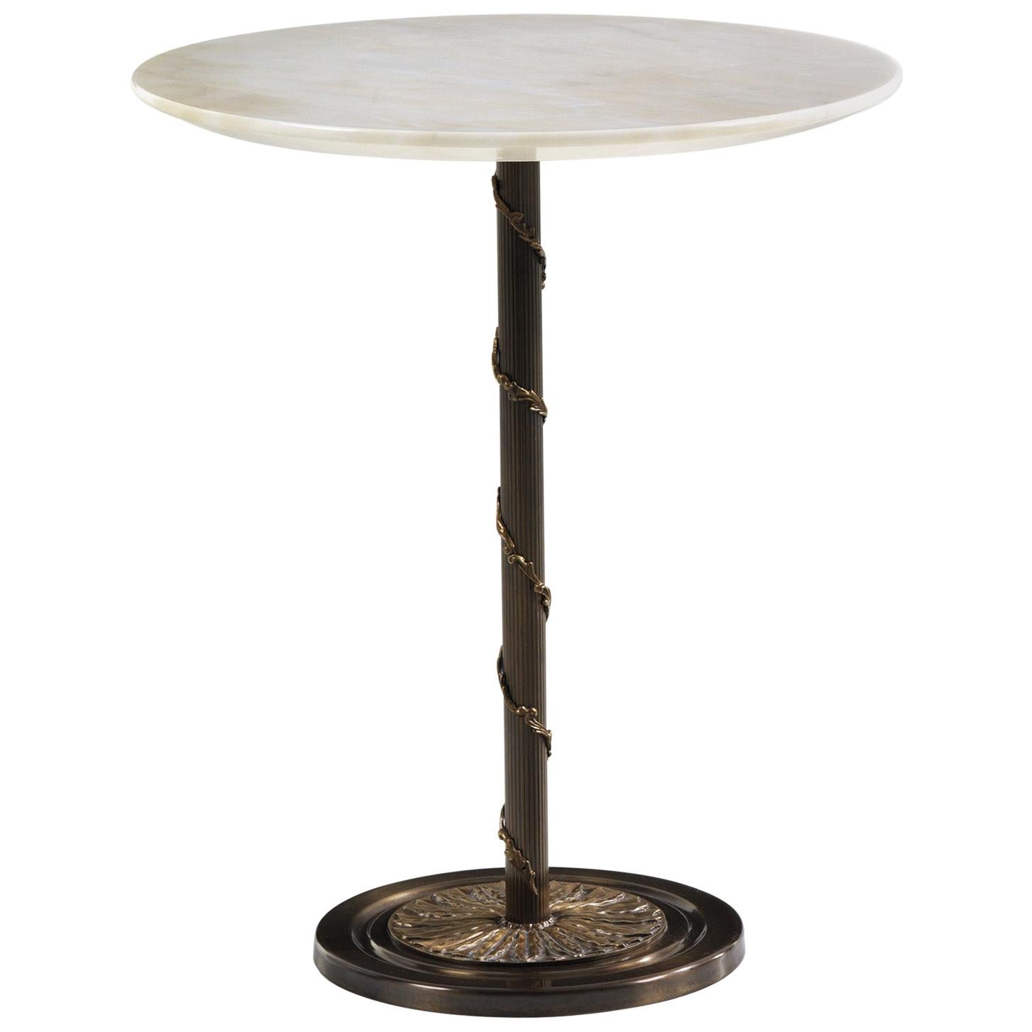 T107/H Table d'appoint ronde italienne avec plateau en marbre et base en laiton par Zanaboni