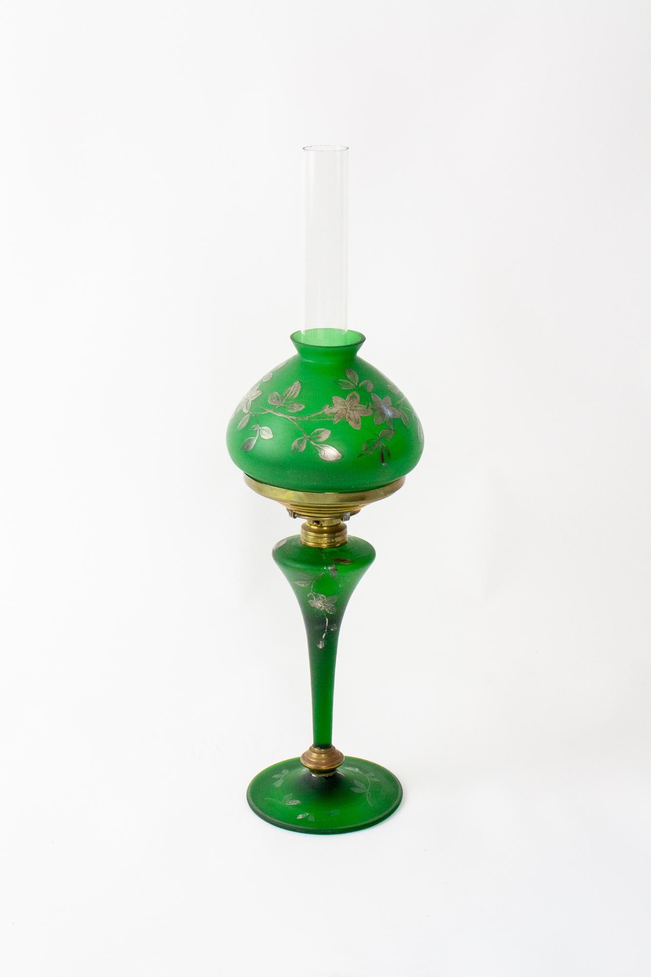T114 19th Century Green Art Glass Oil Lamp For Sale 9