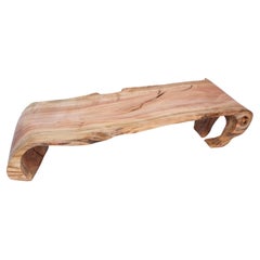 Mesa baja T1375 de madera de arce de Noruega por Jörg Pietschmann