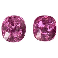 Paire de spinelle rose cerise doux rose vif de 1,44 carat (5x4,5x4.1 mm)