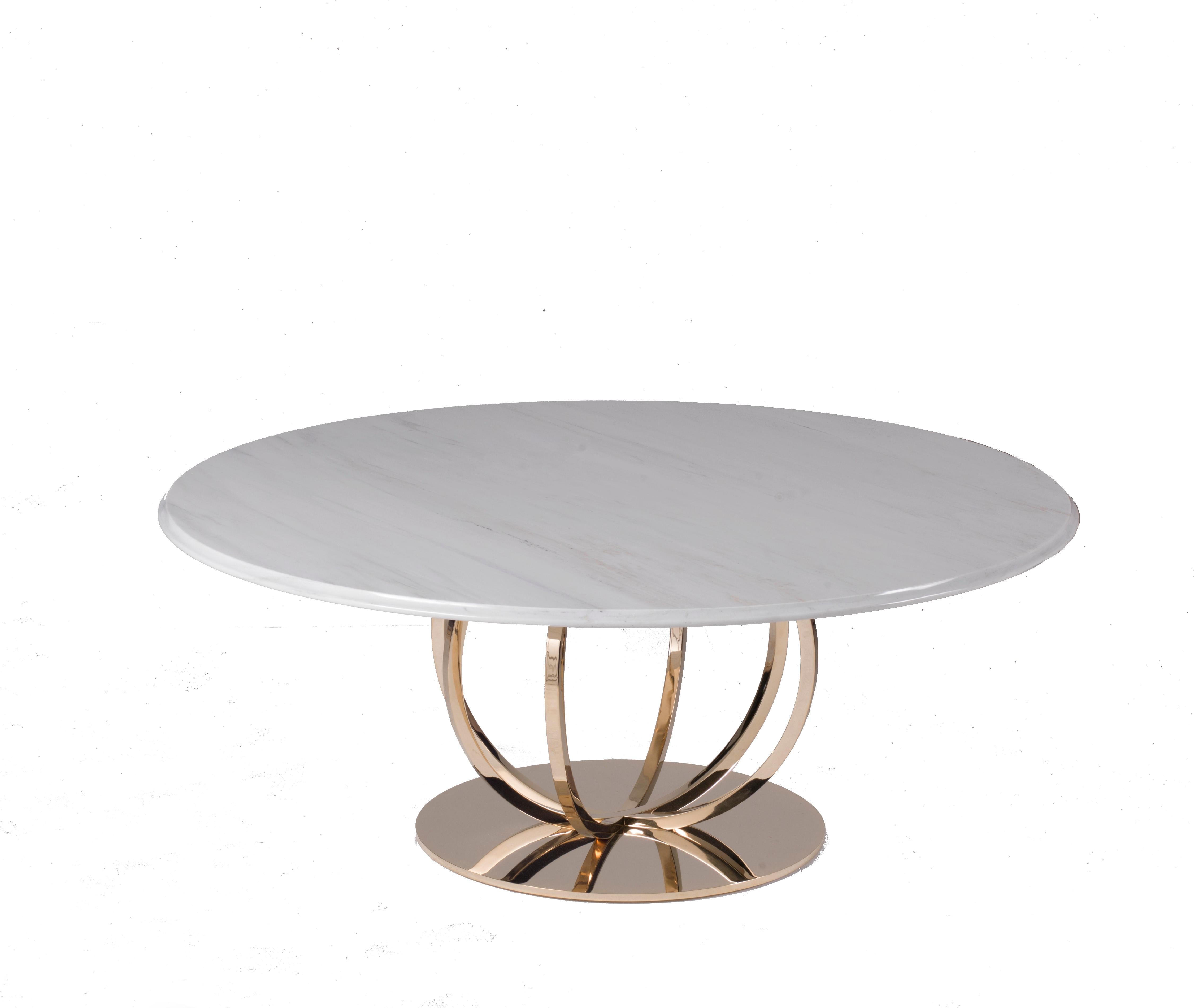 Contemporary coffee table with round Estremoz (MR08) marble top and gold finish metal base, the T179/G is intended for classy and sophisticated interiors, matching luxury materials to sleek and clean lines.  100% handmade and made in Italy, the top