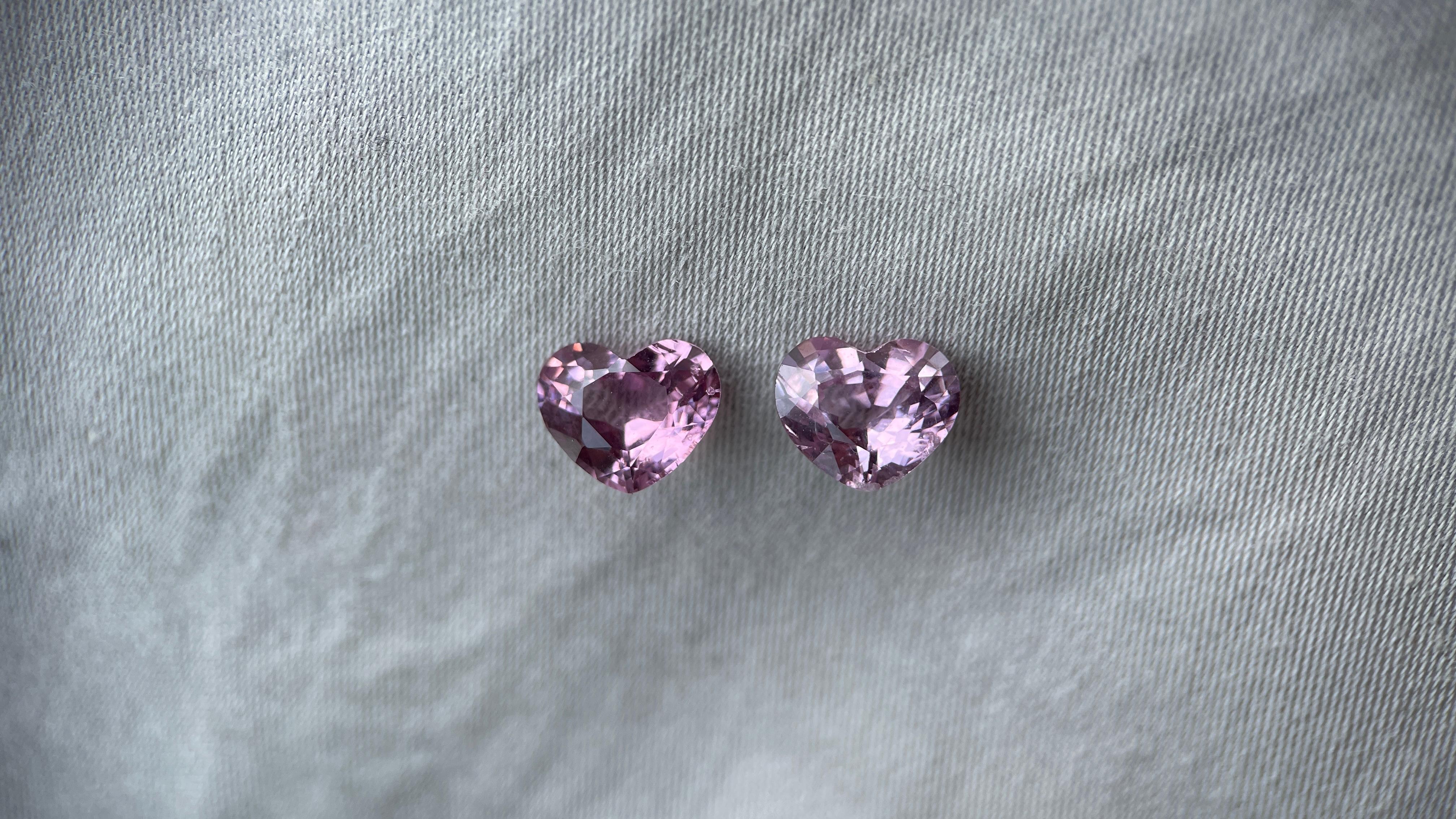 T2.35ct paire de spinelles rose tendre/paire de spinelles en forme de cœur Unisexe en vente