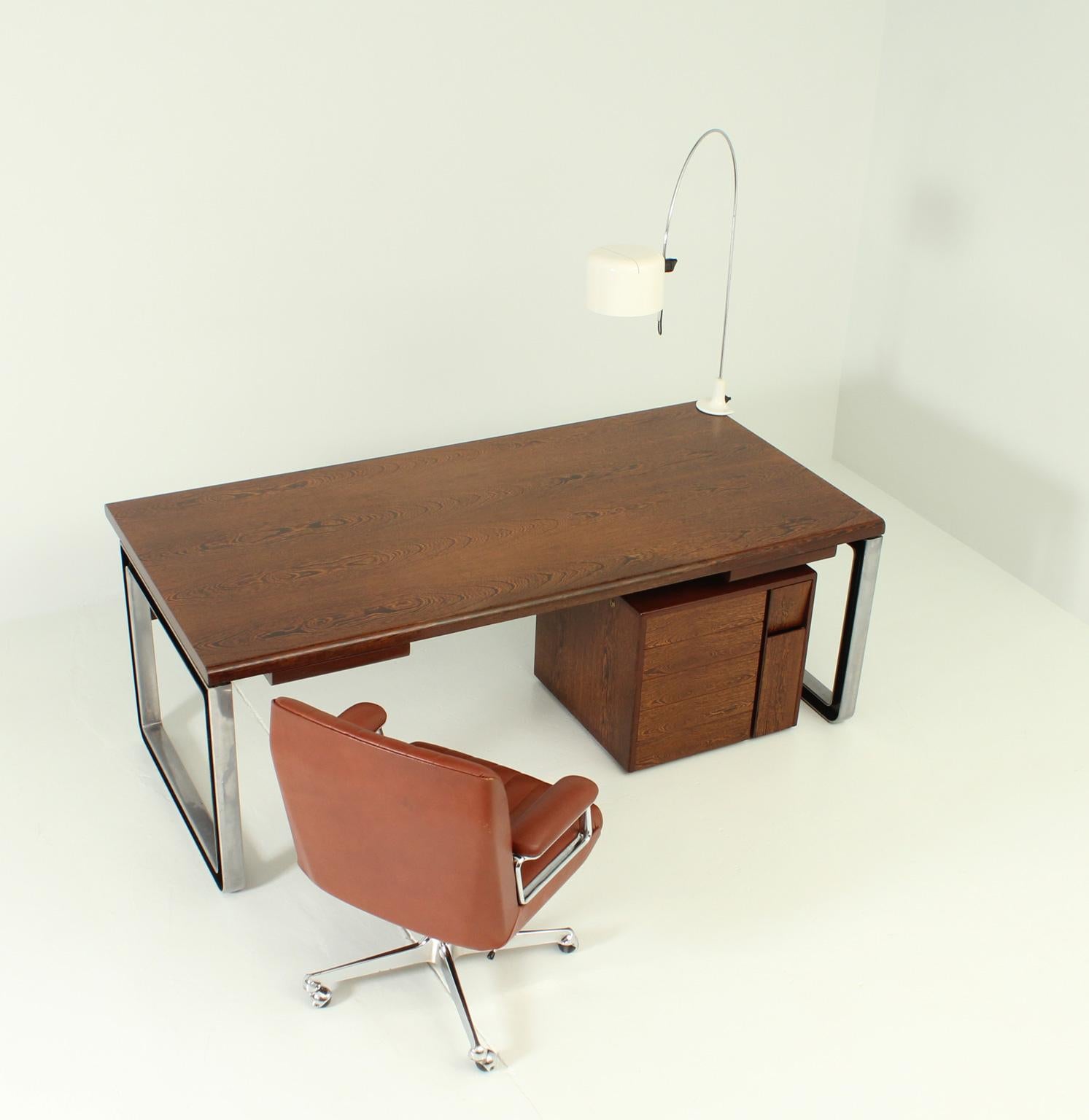 T33 Desk by Eugenio Gerli and Osvaldo Borsani for Tecno, Italy 3