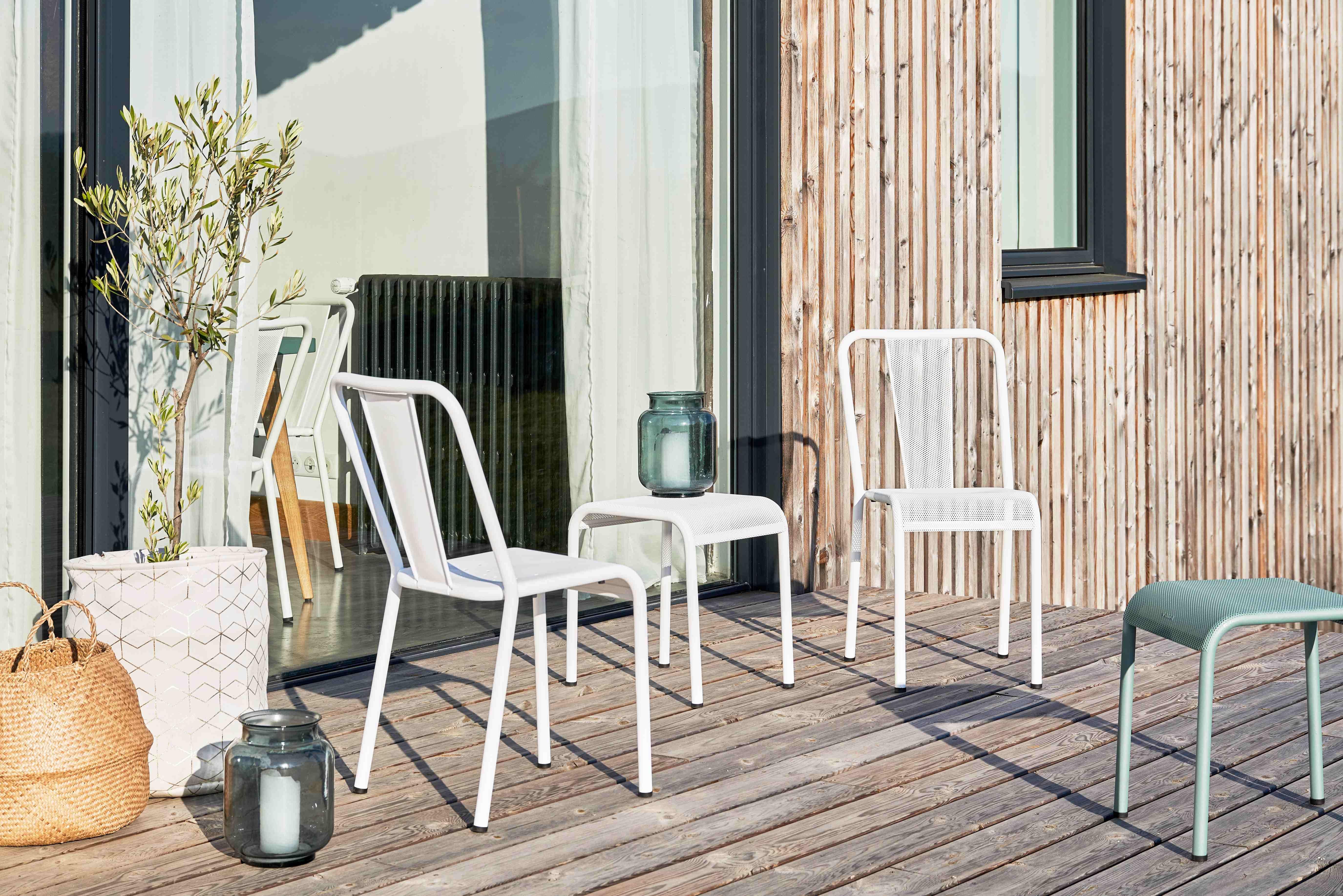 T37 Perforated Stool Outdoor in Black by Tolix, US In New Condition For Sale In Autun, FR