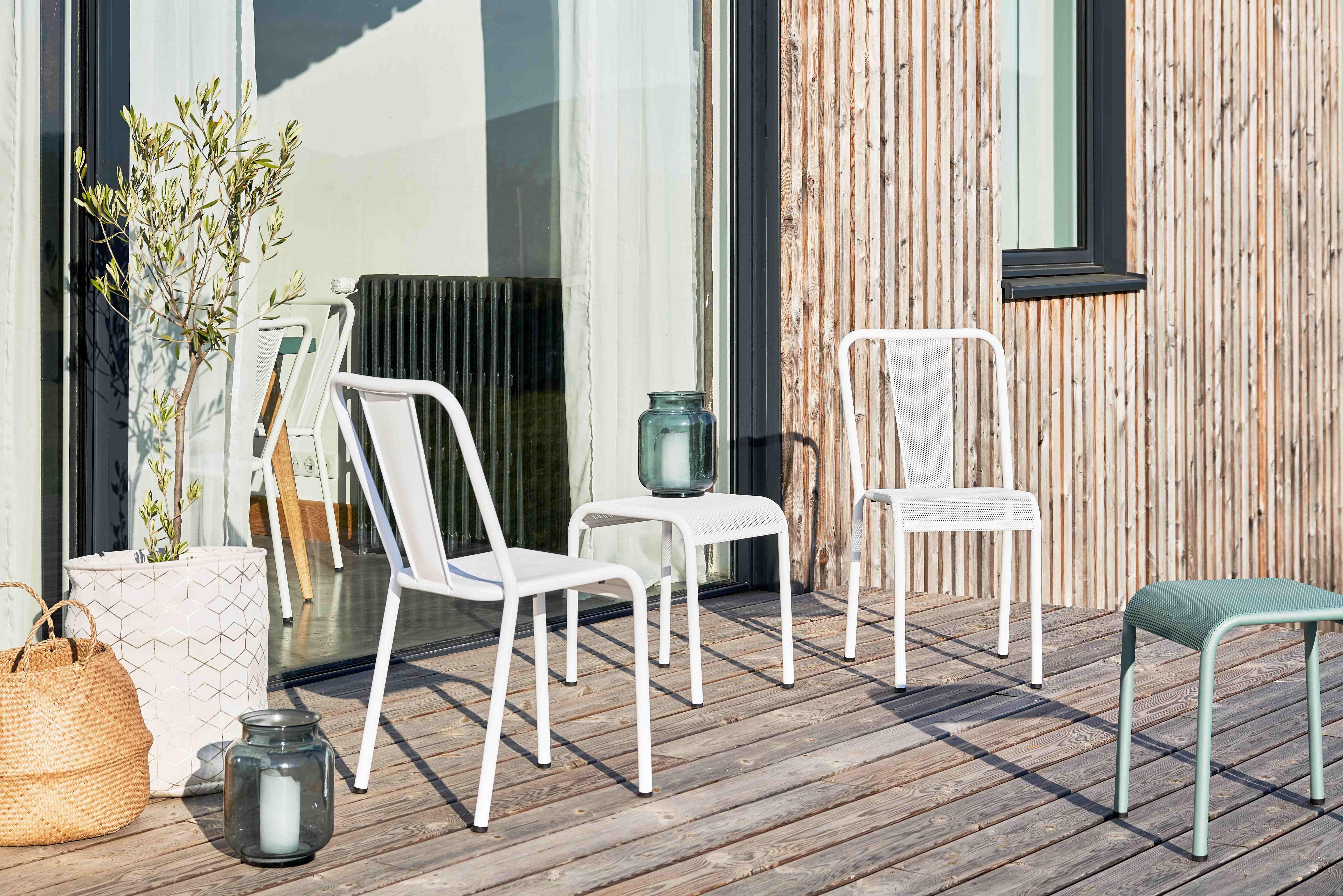 T37 Perforated Stool Outdoor in Midnight Blue by Tolix, US In New Condition For Sale In Autun, FR