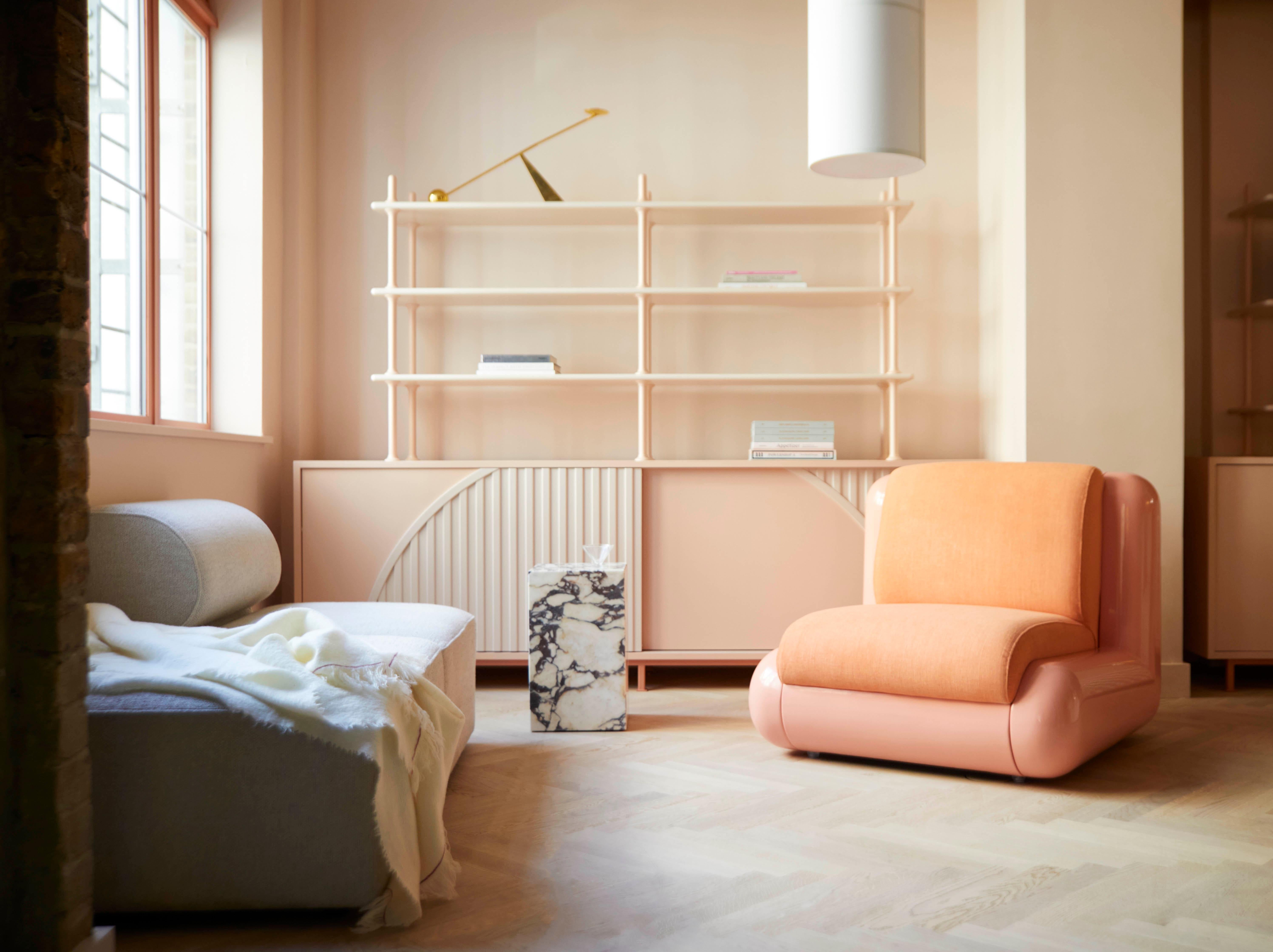 T4 Single Seat in Blush Pink For Sale 1
