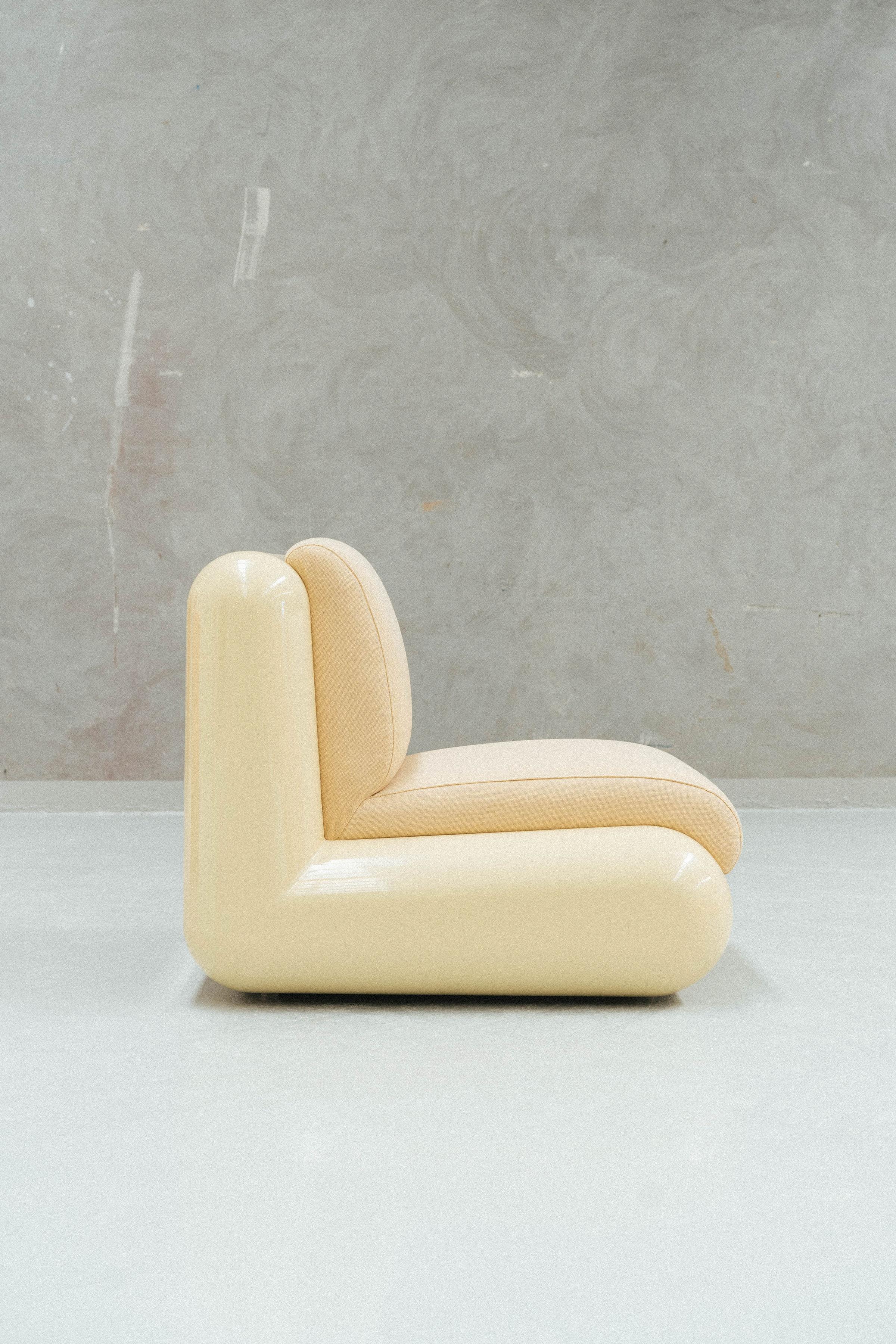 Hand-Crafted T4 Single Seat in Cream Soda For Sale