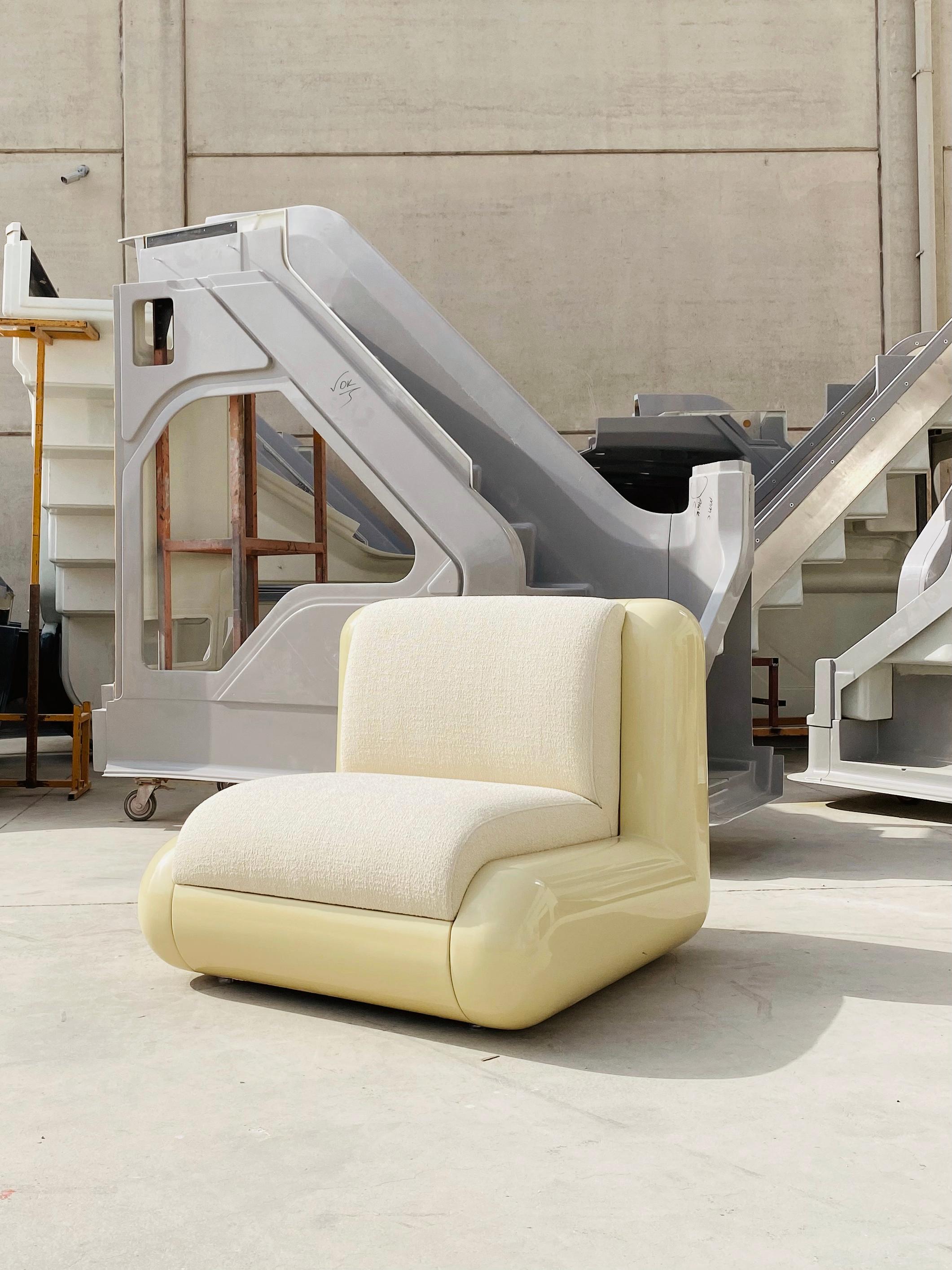 T4 Single Seat in Cream Soda with Bouclé Upholstery In New Condition For Sale In Izmir, TR
