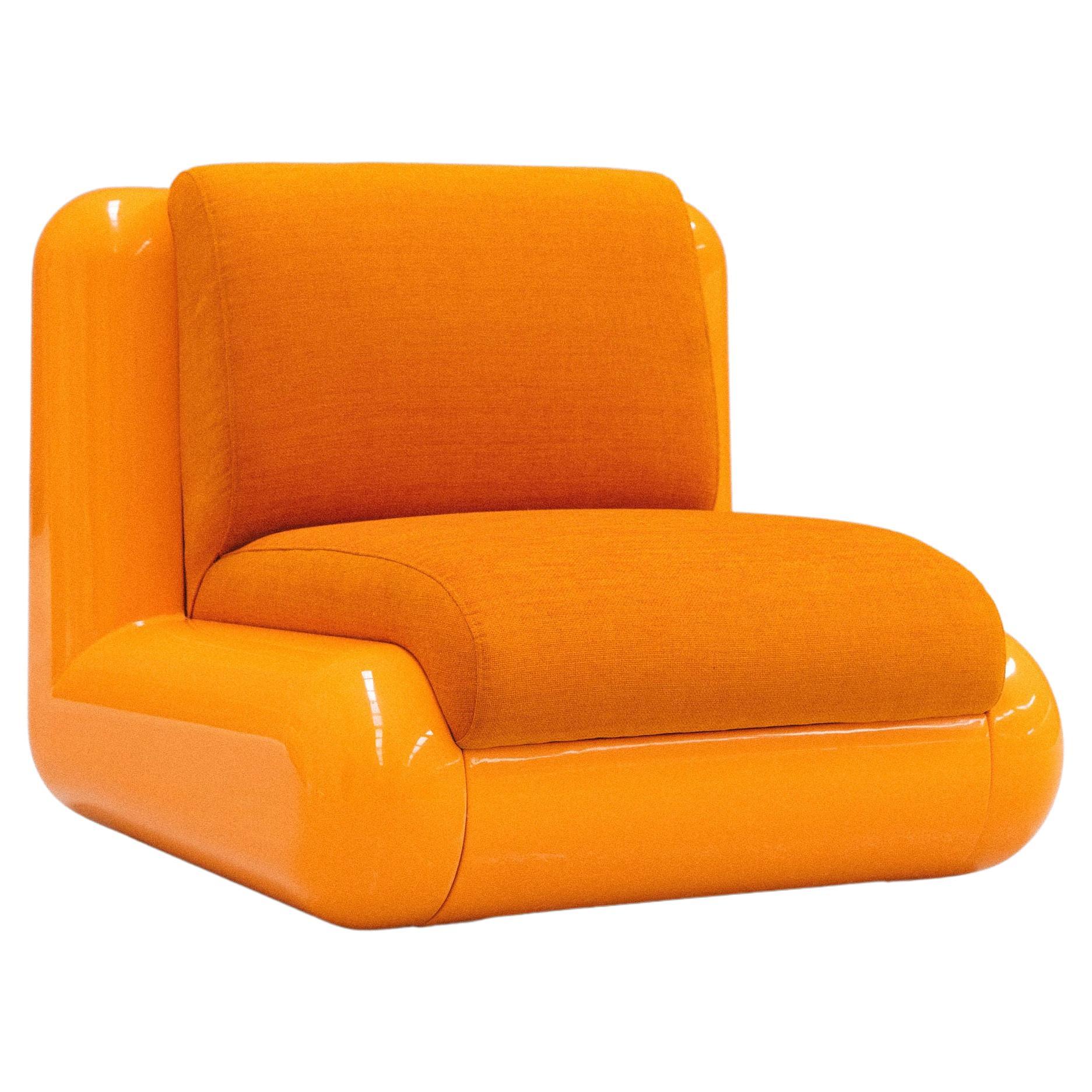 The playful design of the T4 composite modular collection invites us to take a step back to the future and retrace the brash optimism of Cool Britannia and 90s television iconography. 
Designed by London based designers Holloway Li, the T4 Lounge