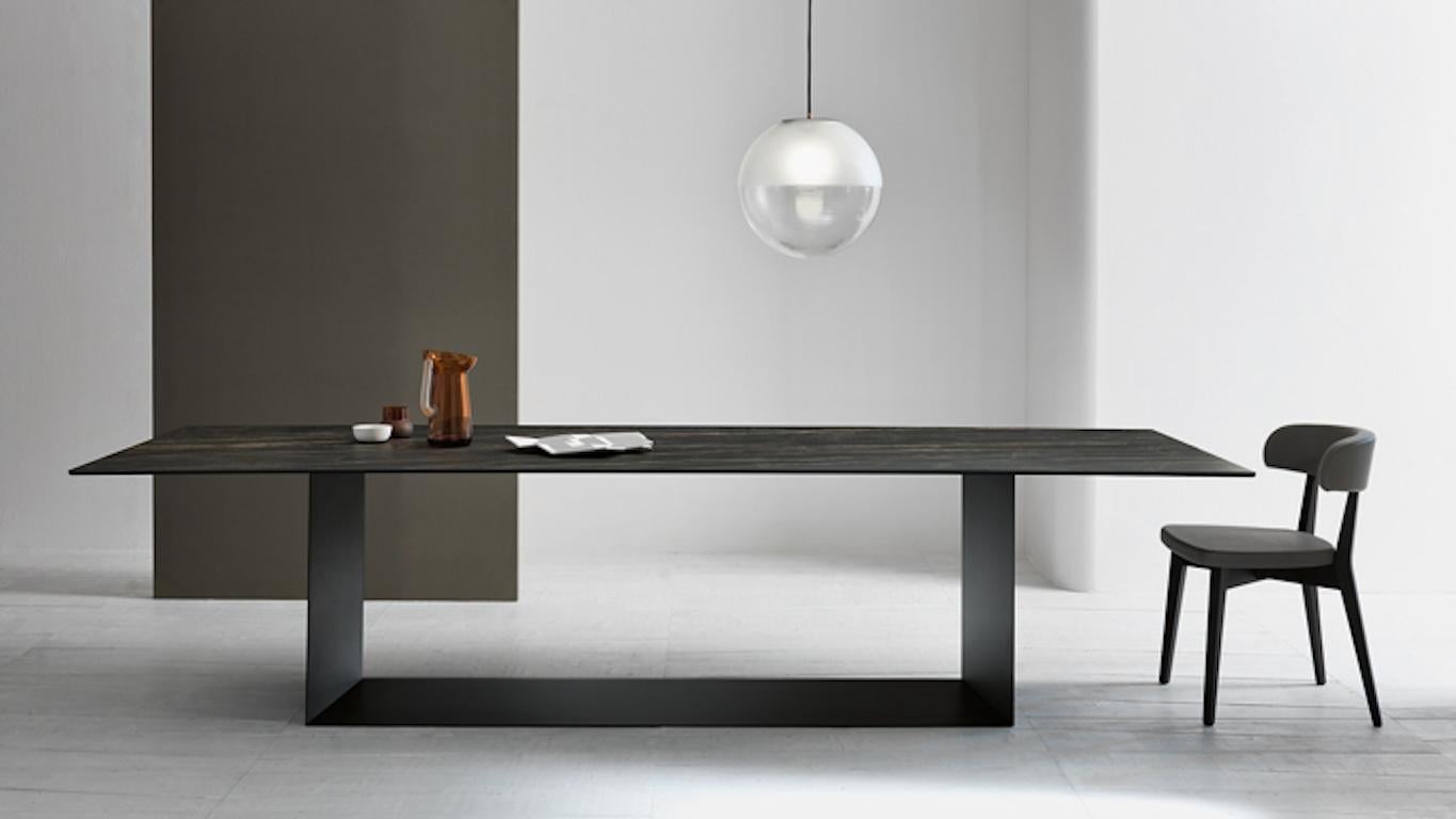 Table de salle à manger T5 grise en céramique et métal, conçue par Giulio Mancini, fabriquée en Italie en vente 4