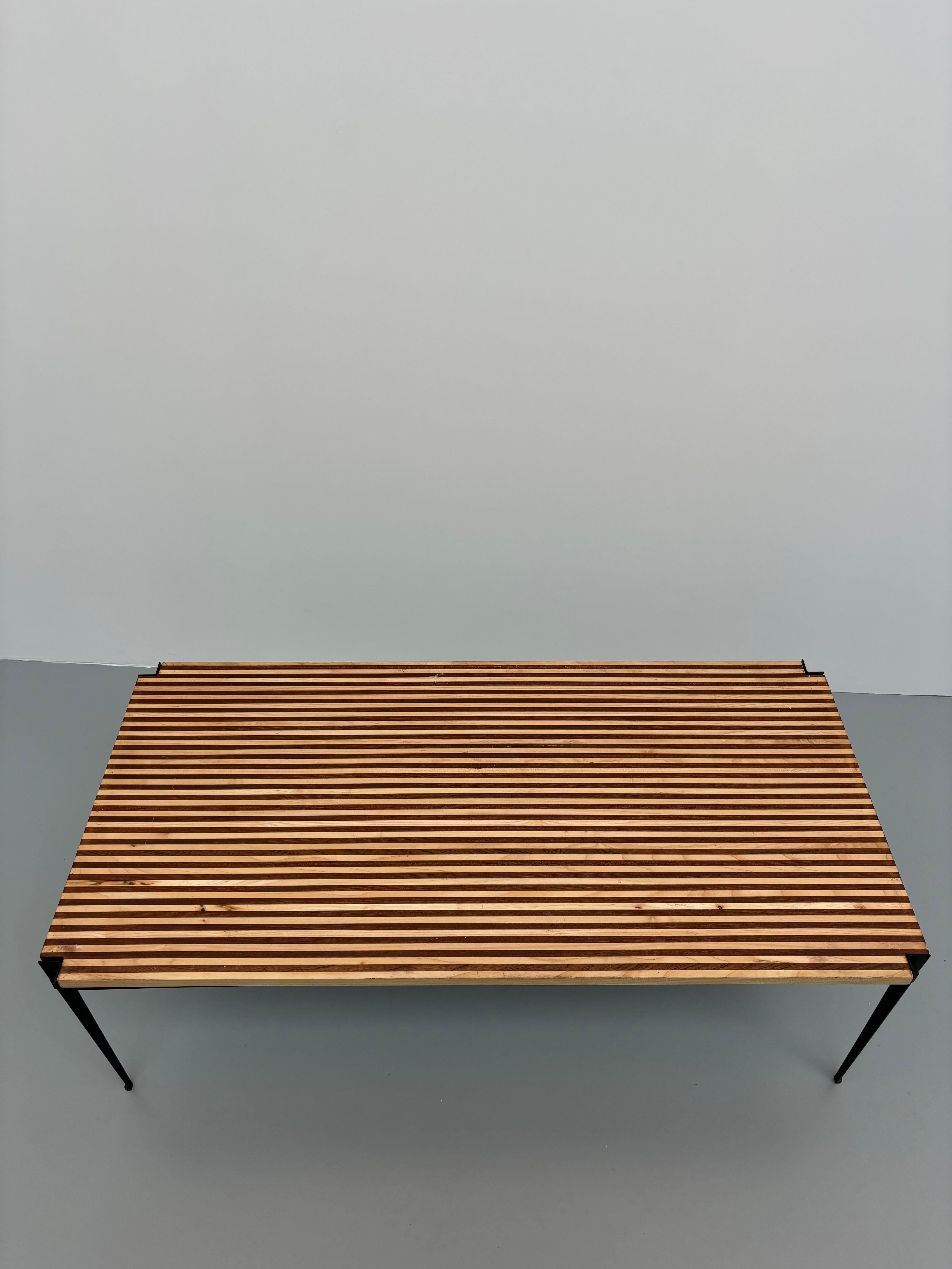 Table basse T61 B d'Osvaldo Borsani en vente 5