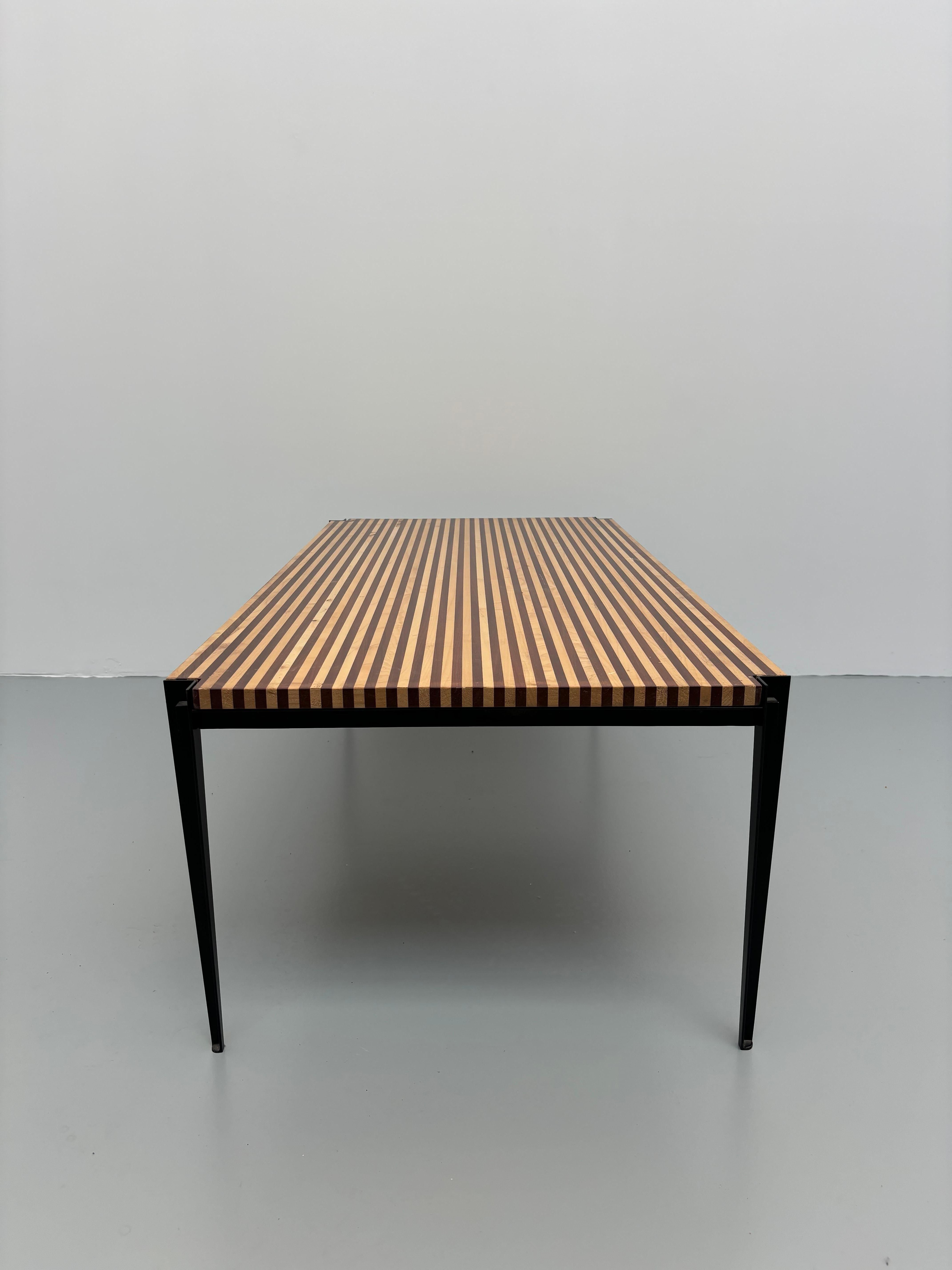 Table basse T61 B d'Osvaldo Borsani en vente 10
