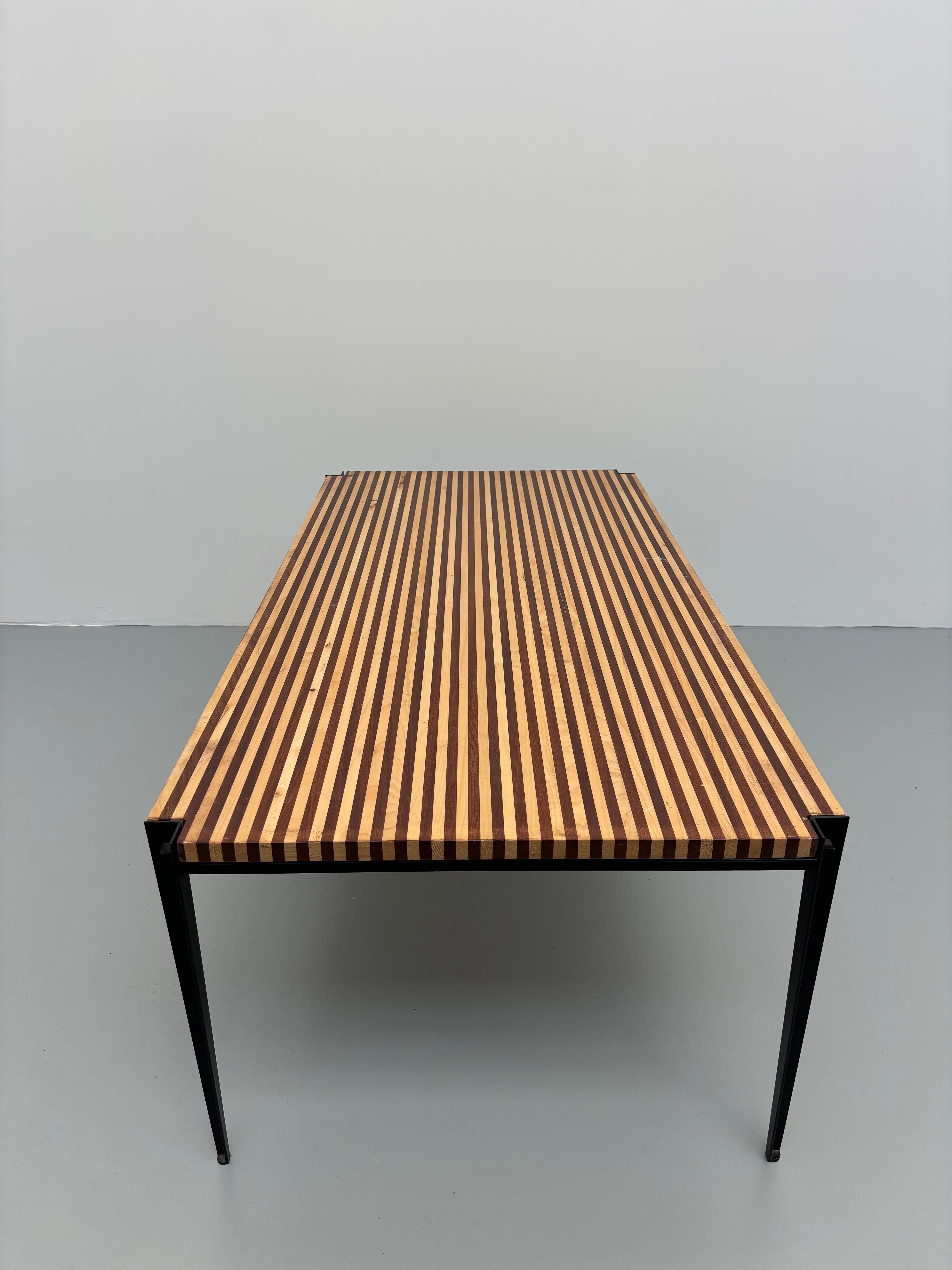 Table basse T61 B d'Osvaldo Borsani en vente 11