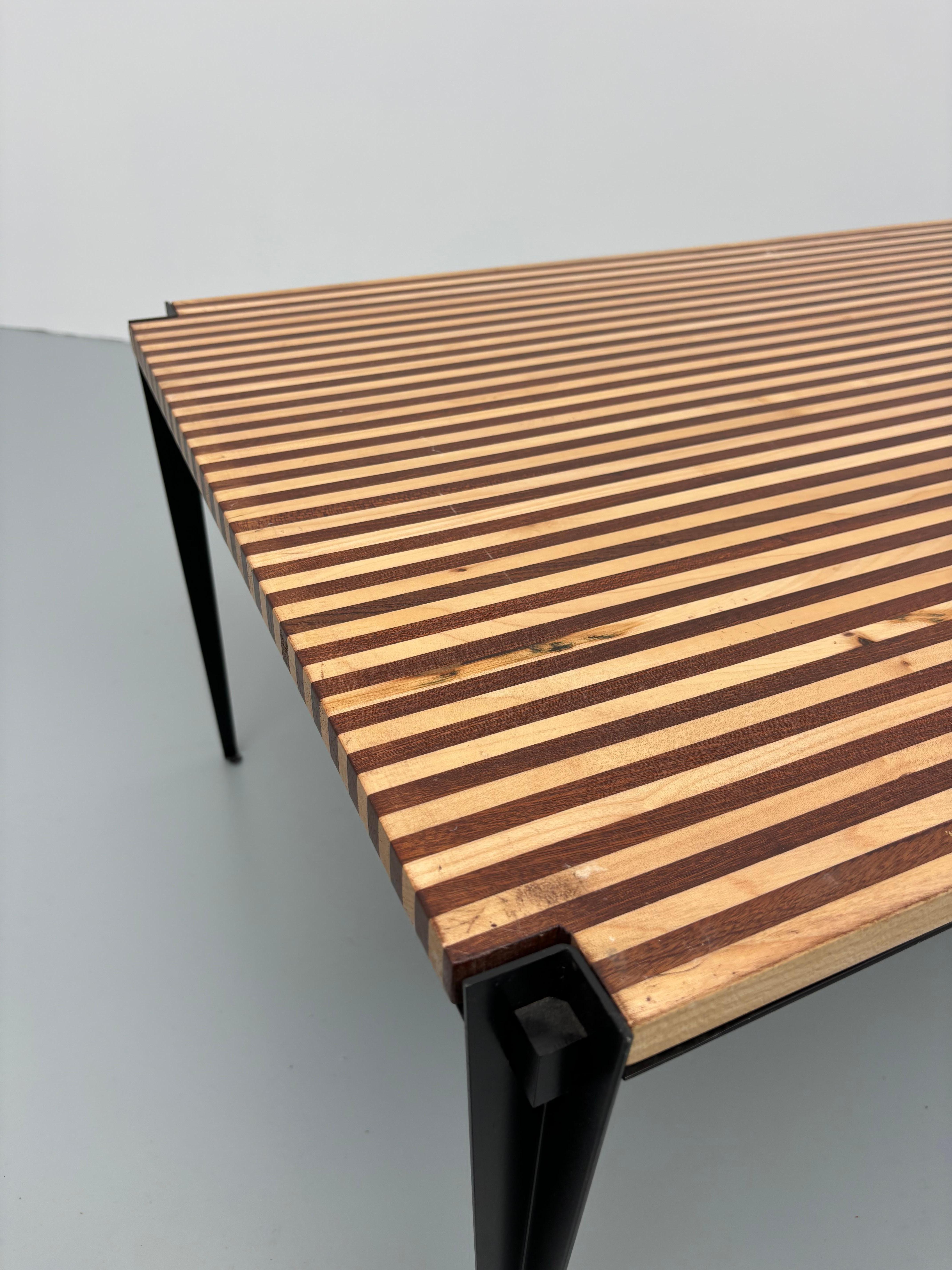 Milieu du XXe siècle Table basse T61 B d'Osvaldo Borsani en vente