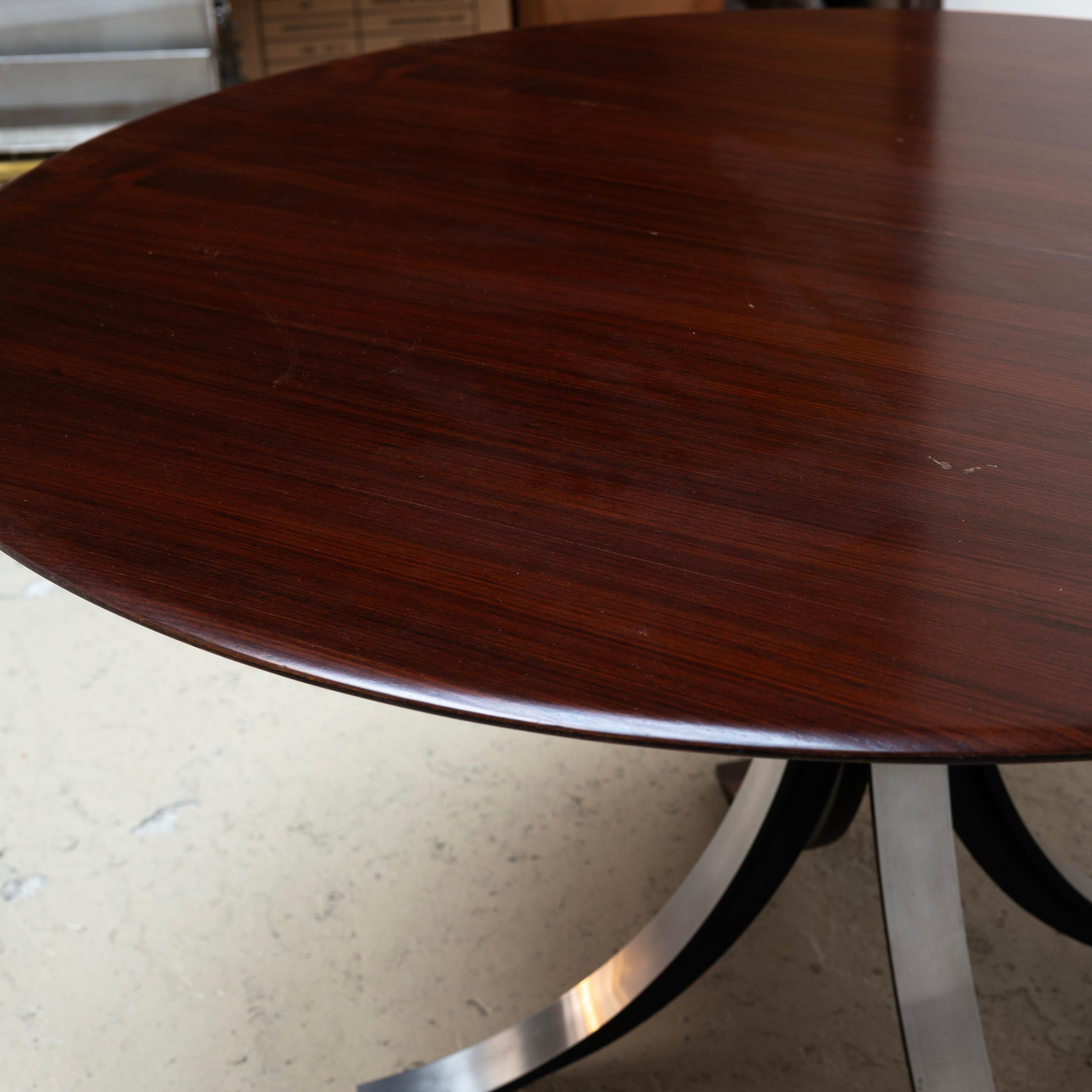 Walnut T69 dining table , Osvaldo Borsani for Tecno , Italy , 1960s For Sale