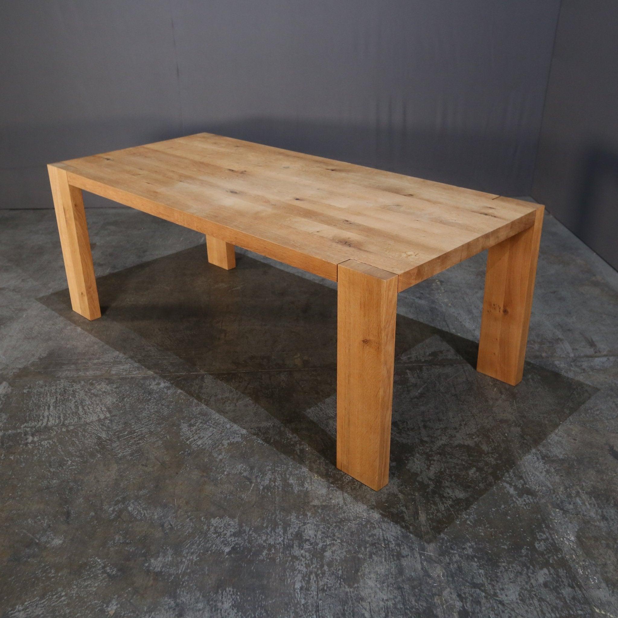 Table de salle à manger Londres TA17 de Philipp Mainzer Bon état à Basildon, London