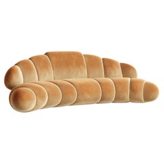 Sofá Tabacco Croissant by Plyus Furniture