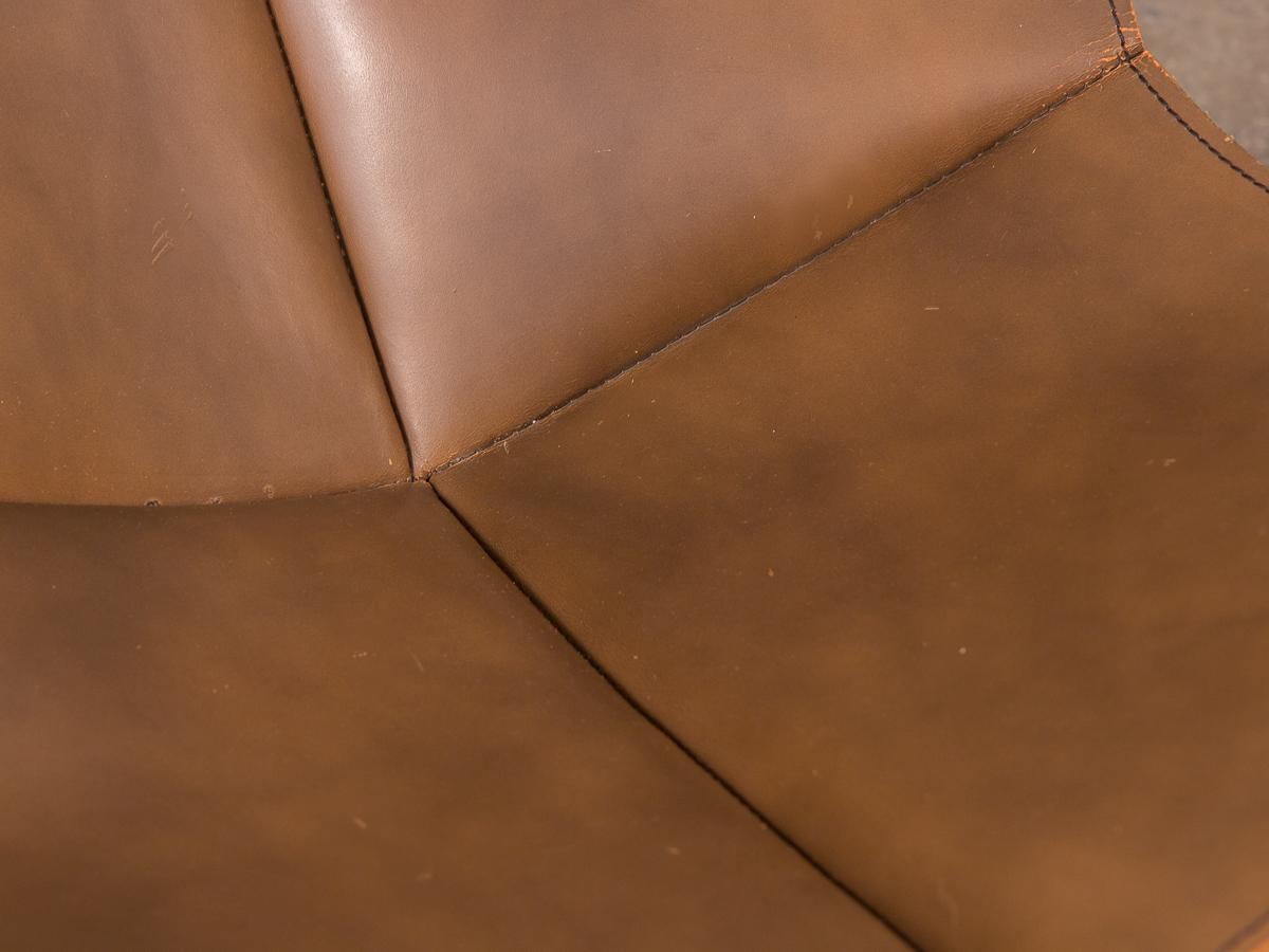 Mid-Century Modern Tabacco Leather Hardoy Butterfly Chair