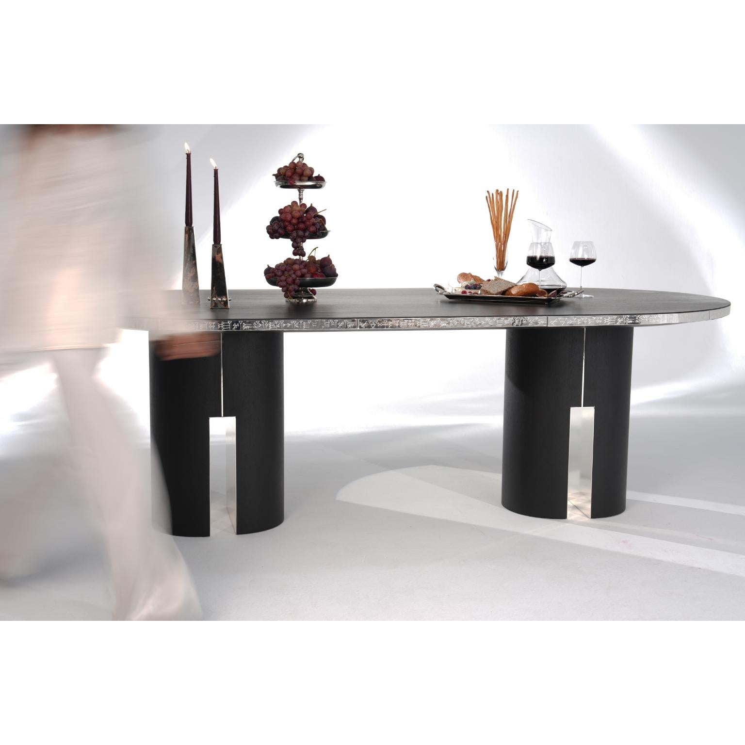 Tabarna Dining Table in Alpi Oak Veneer & Silver-Plated Brass by Marau Roble en venta