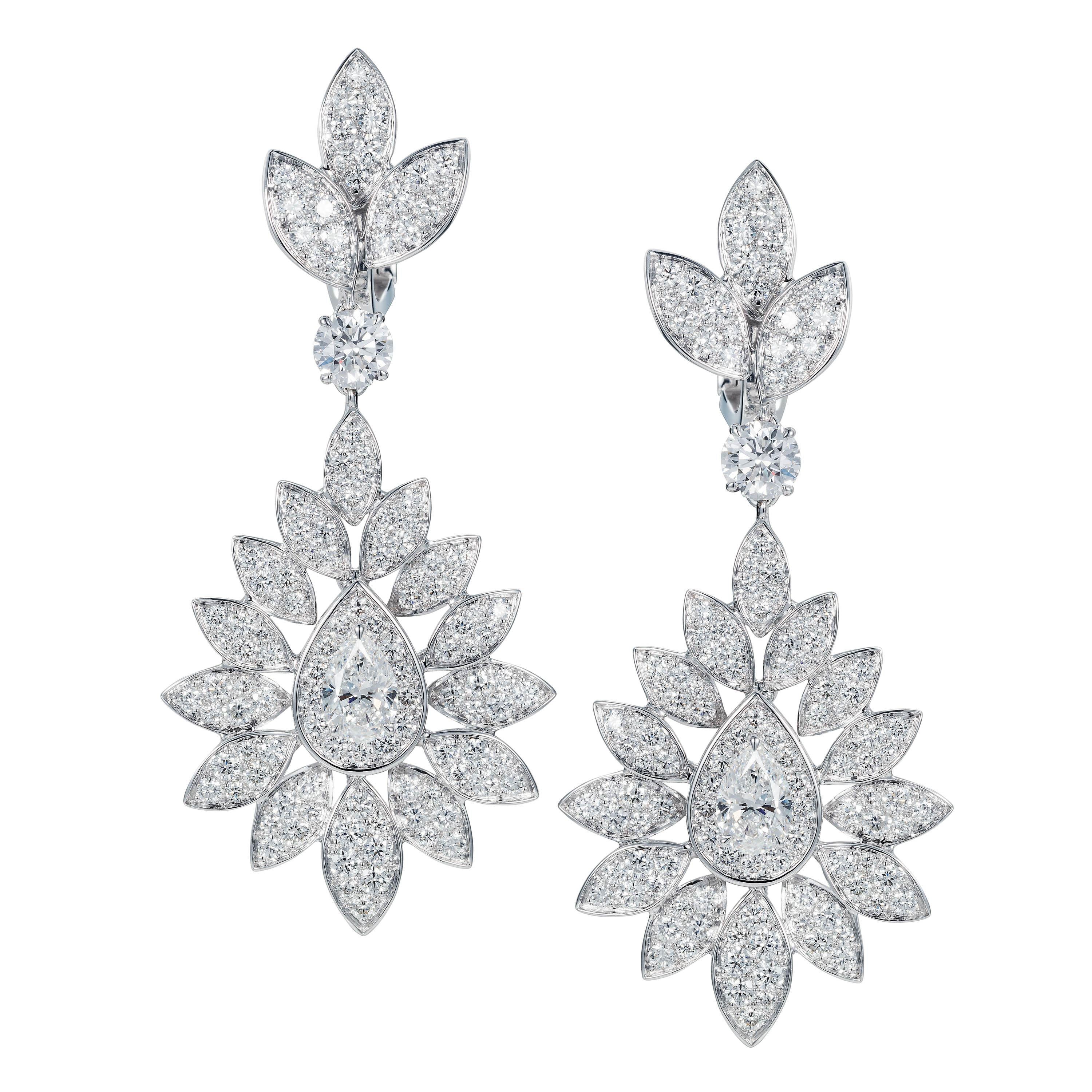 Tabbah 18 Karat White Gold Pear-Shaped Diamond Drop Earrings For Sale