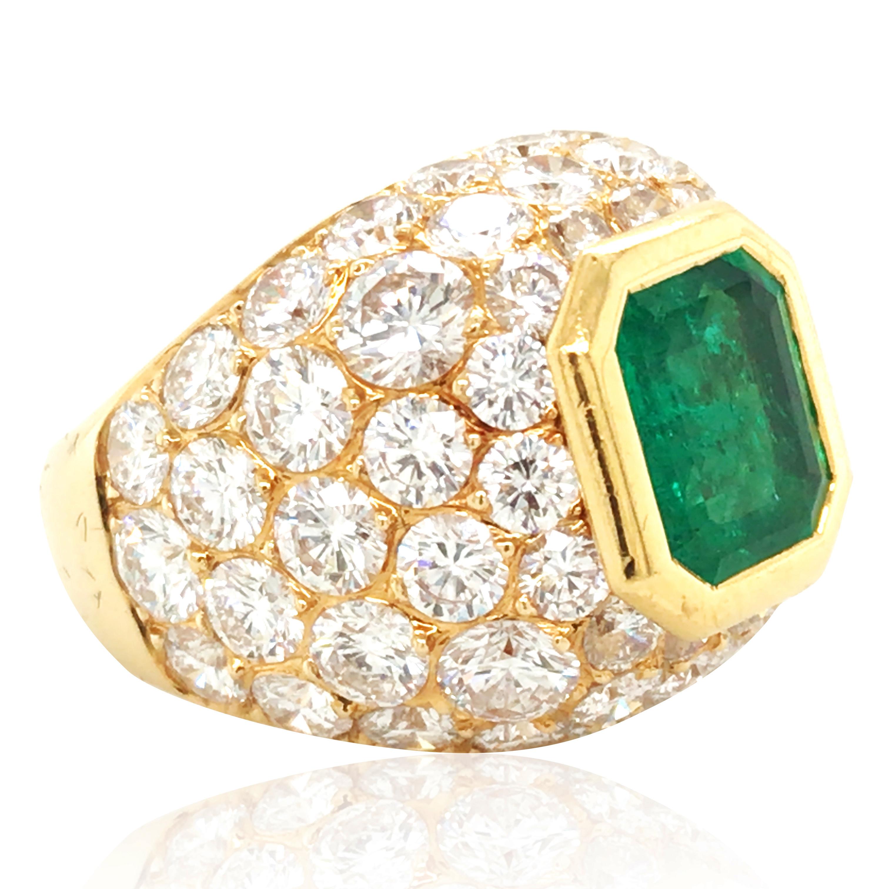 Mixed Cut Tabbah, 18K Gold Emerald Diamond Ring For Sale