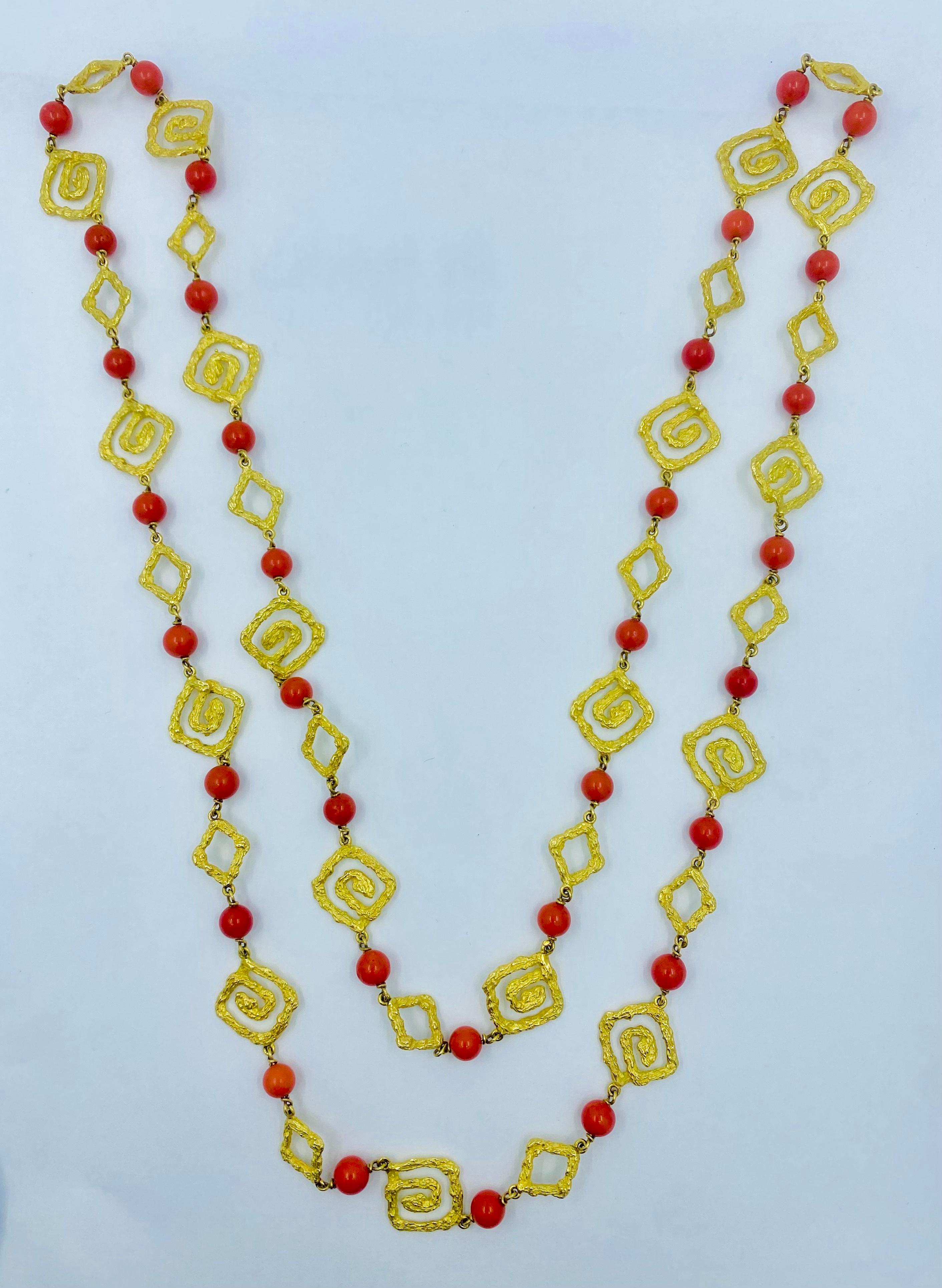 havala chain with pendant