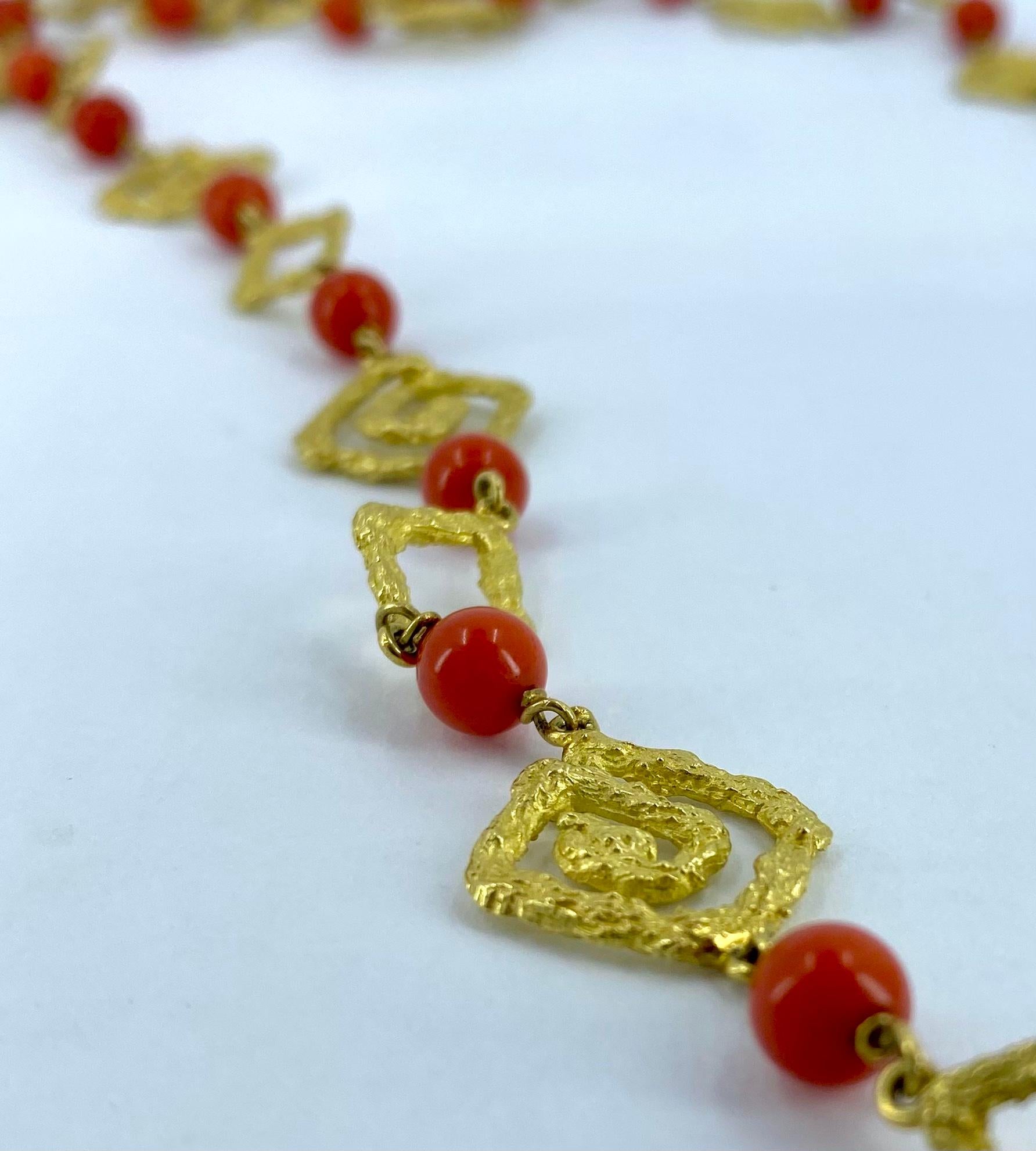 Tabbah Coral Gold Necklace In Excellent Condition For Sale In Beverly Hills, CA