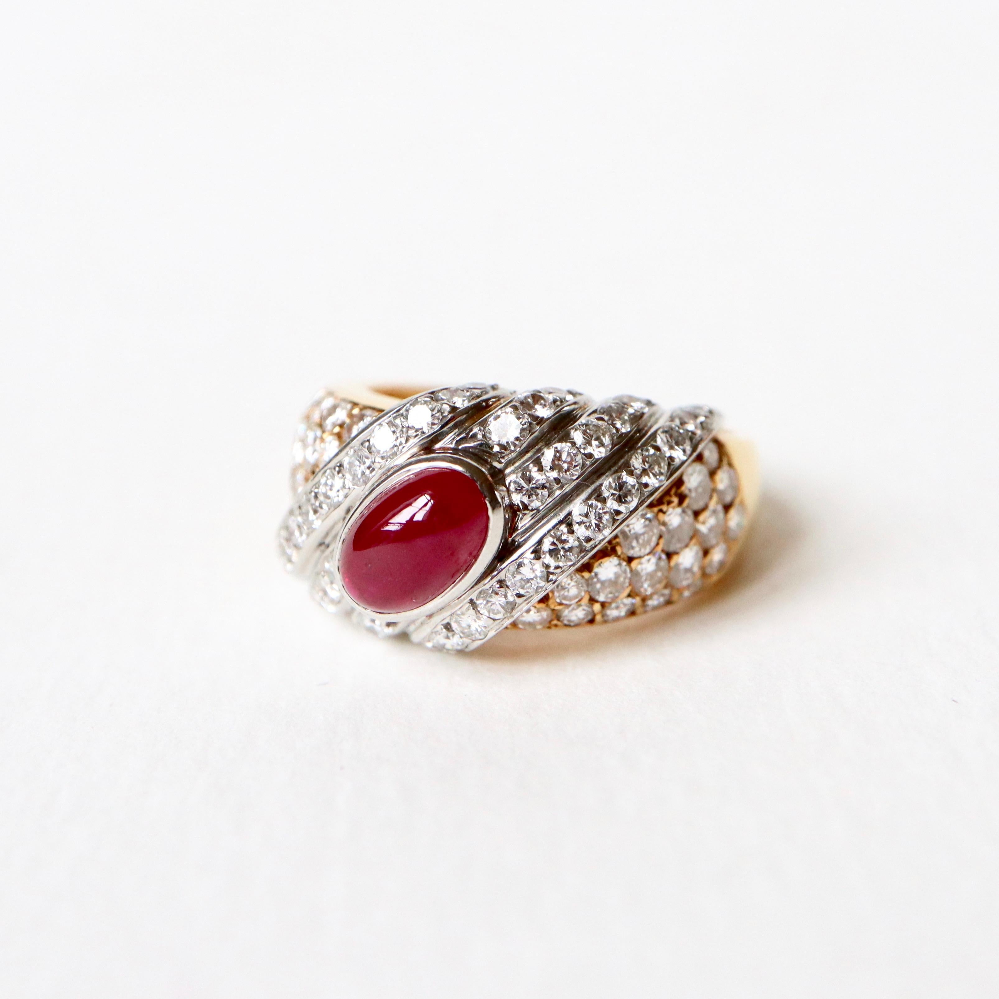 Tabbah Ring in 18 Karat Yellow Gold and Platinum Cabochon Ruby and Diamonds For Sale 4