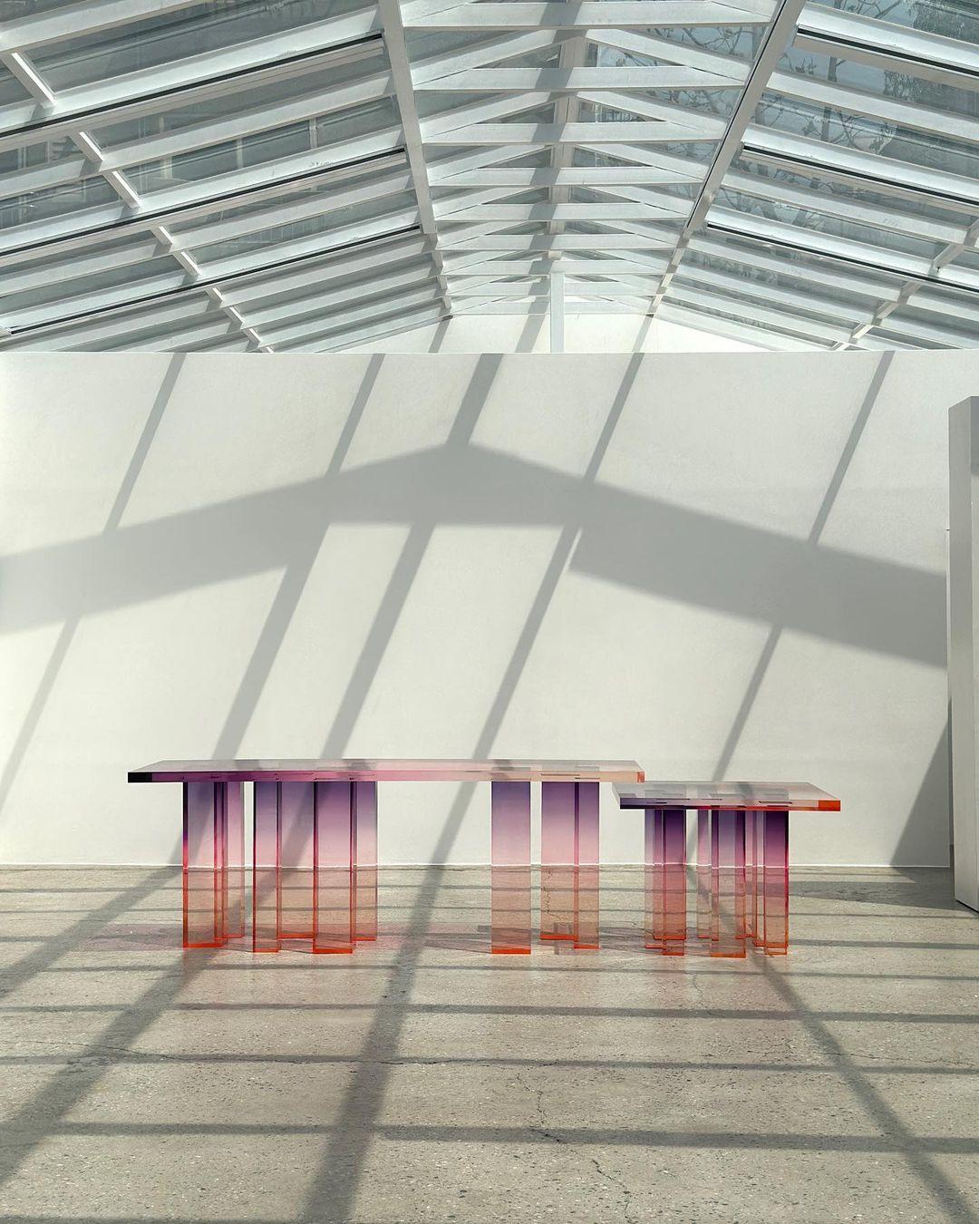 Gradient Acrylic Crystal Sunset Contemporary Art Dining Table 14 by Saerom Yoon In New Condition For Sale In Geneve, CH