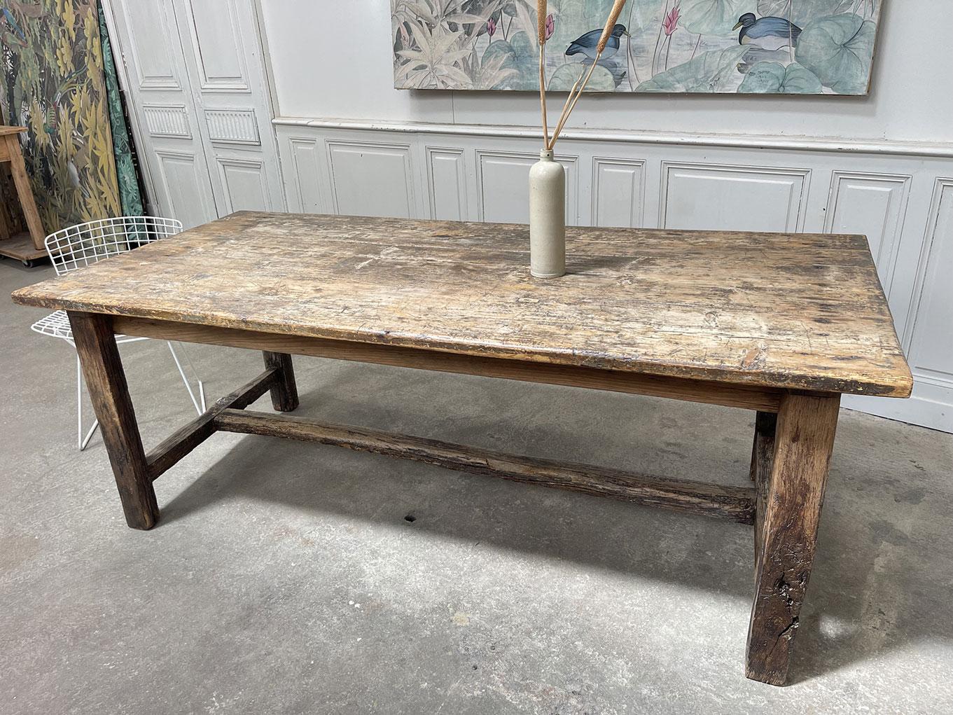 Table 1900 en chêne massif Bon état - En vente à ALBIGNY-SUR-SAÔNE, FR