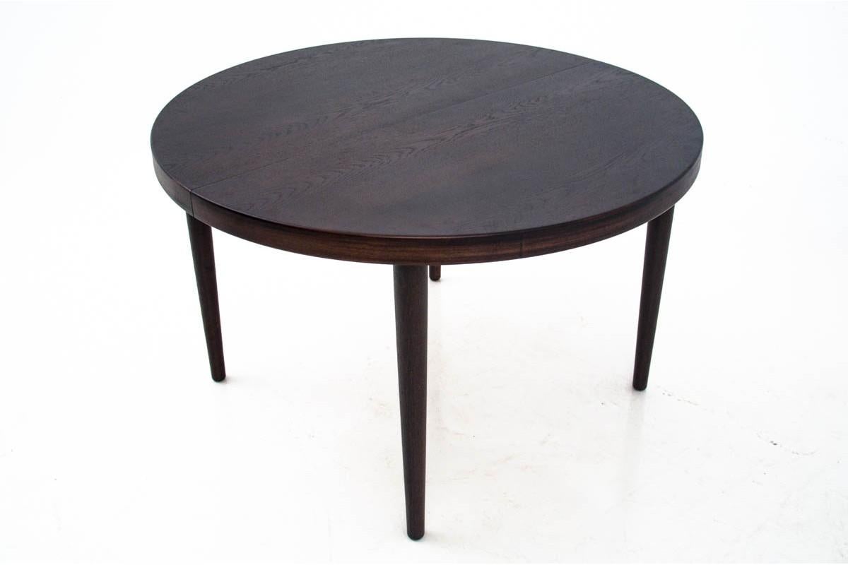 Table and 6 chairs, design by Kai Kristiansen, Danish design, 1960s

Very good condition.

Dimensions: table height 71 cm, diameter 115 cm long after unfolding 225 cm.