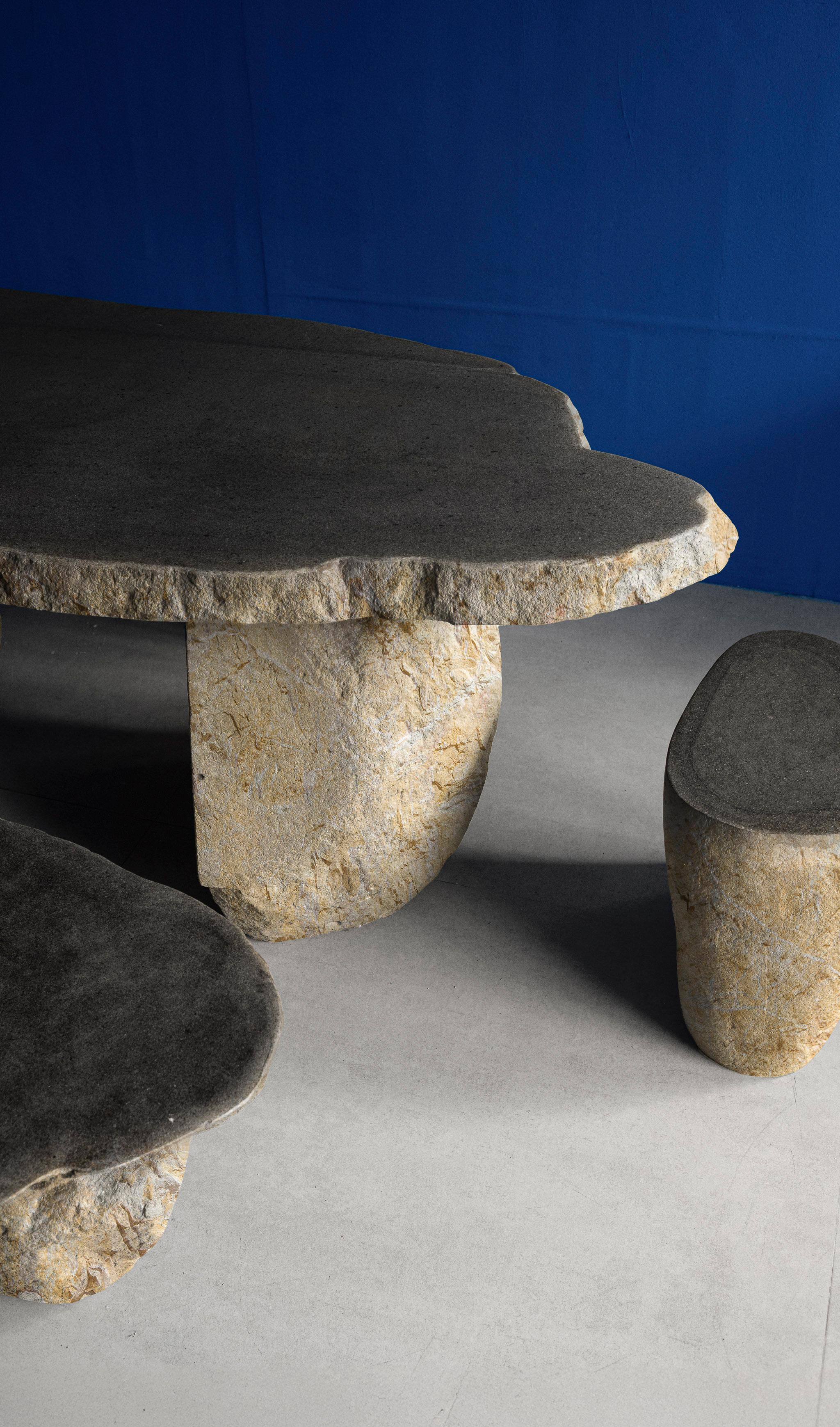 Table 77 In New Condition For Sale In FITZROY, AU