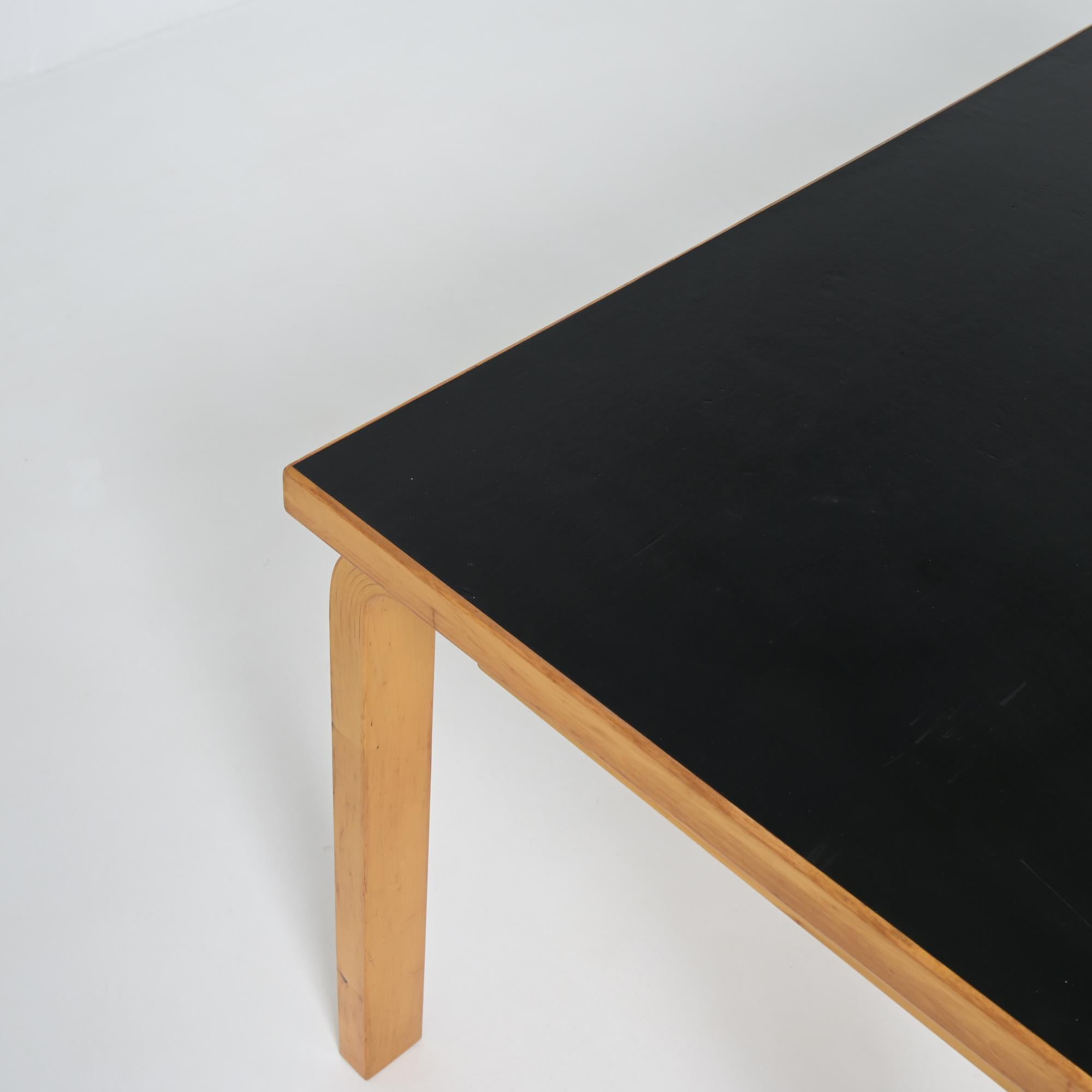 Table 81A by Alvar Aalto for Artek im Angebot 3