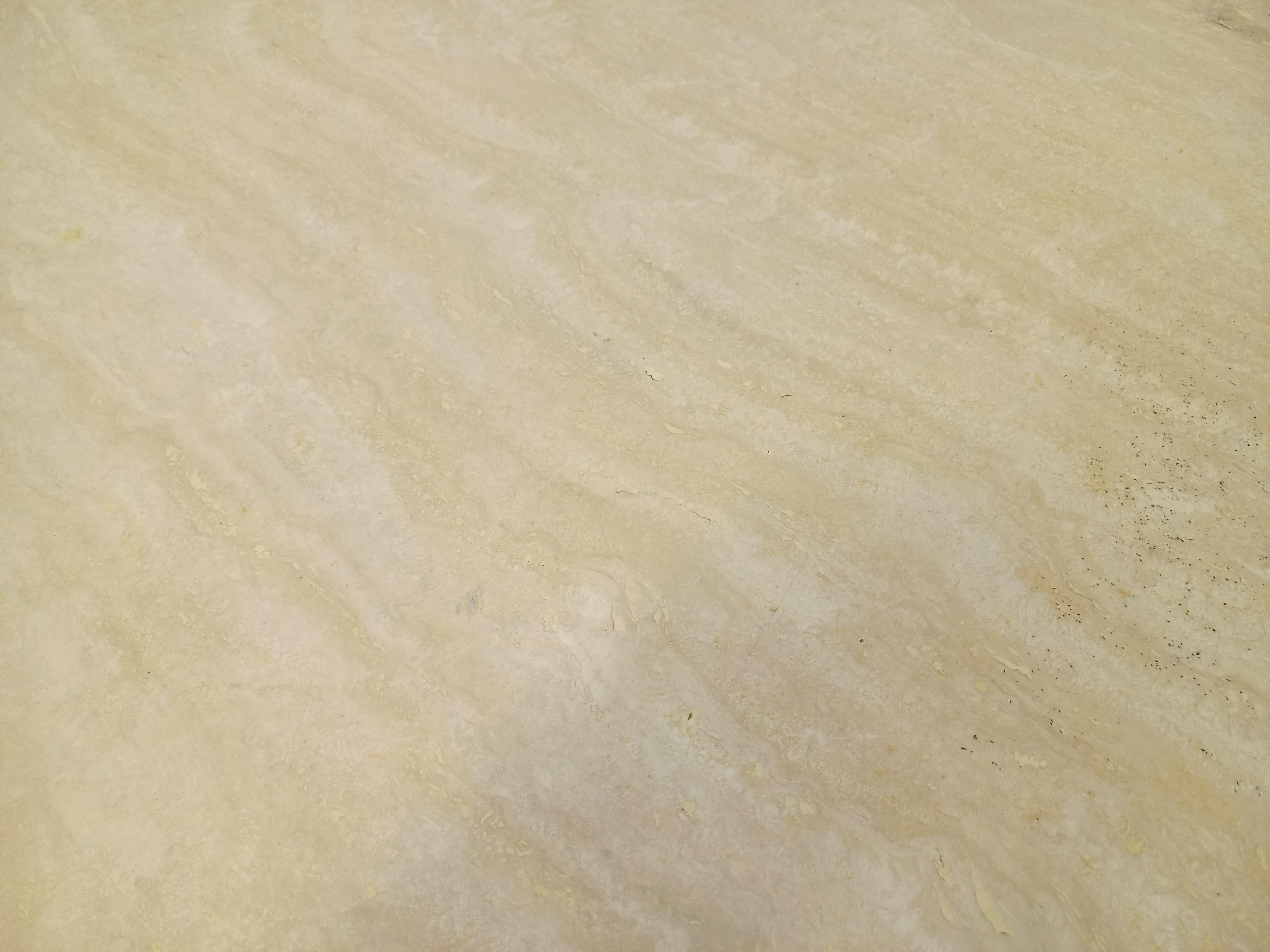 Table à manger octogonale vintage en travertin des années 70 80 en vente 5