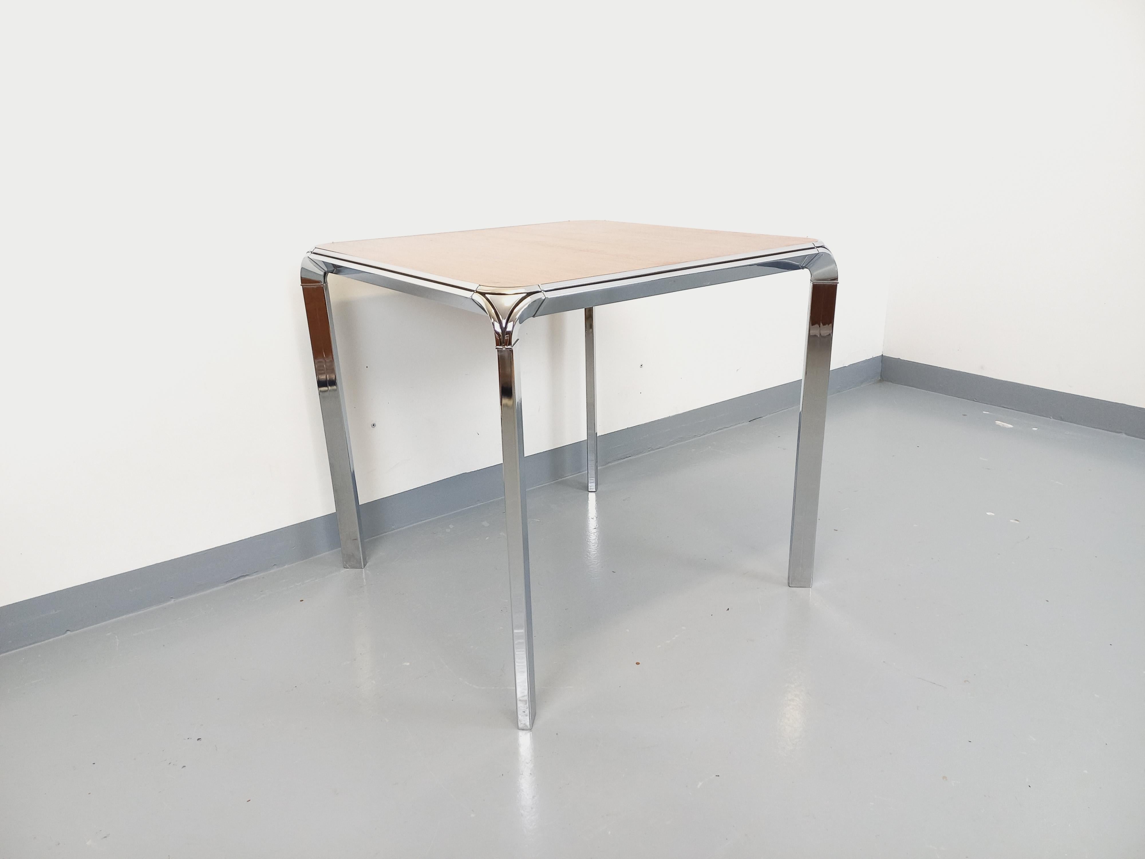 Table à manger ou à écrire carrée Pierre Paulin vintage en bois de palissandre en venta 1