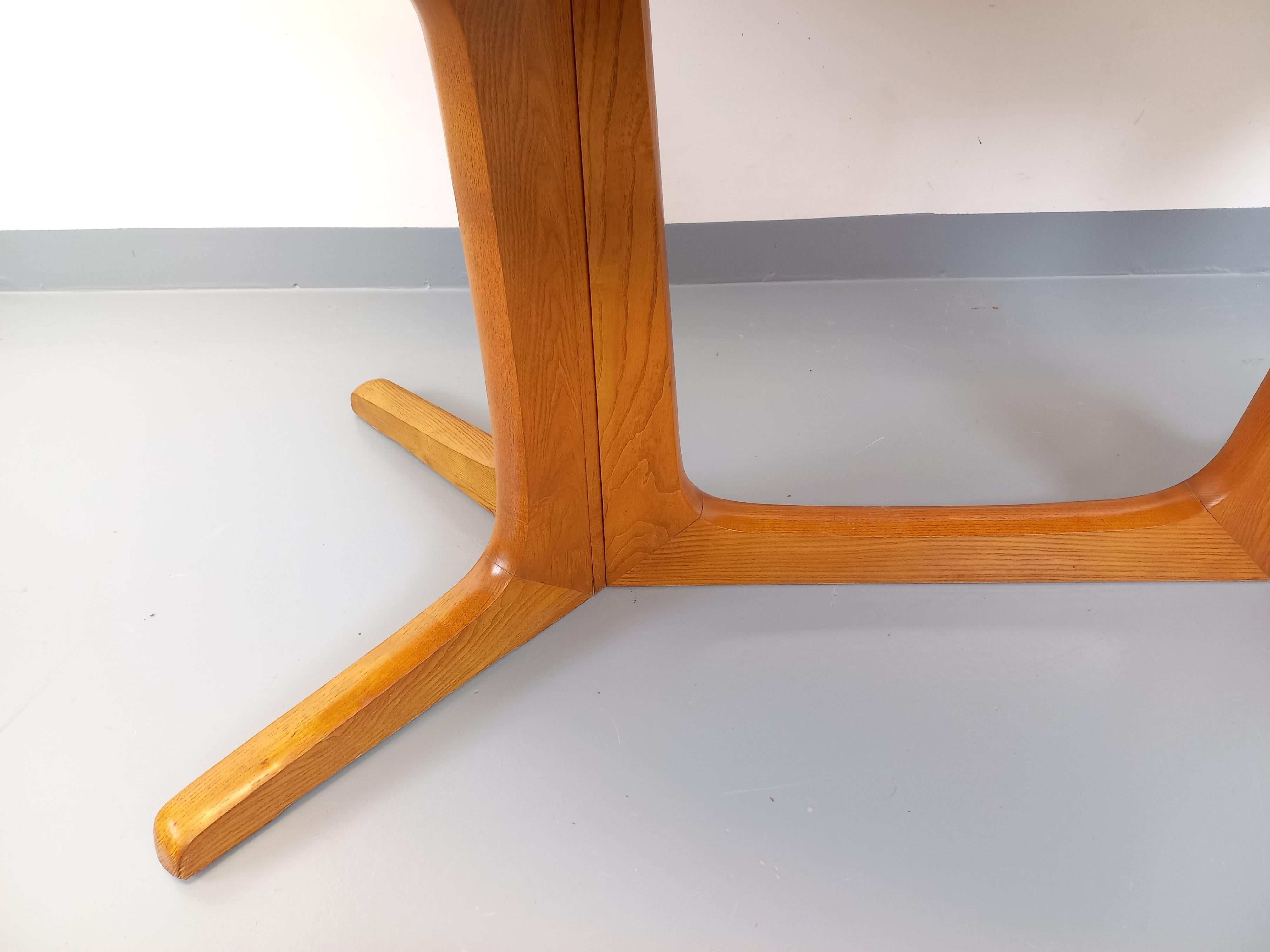 Table à manger ovale Baumann vintage des années 60 70 en bois d’orme clair 8