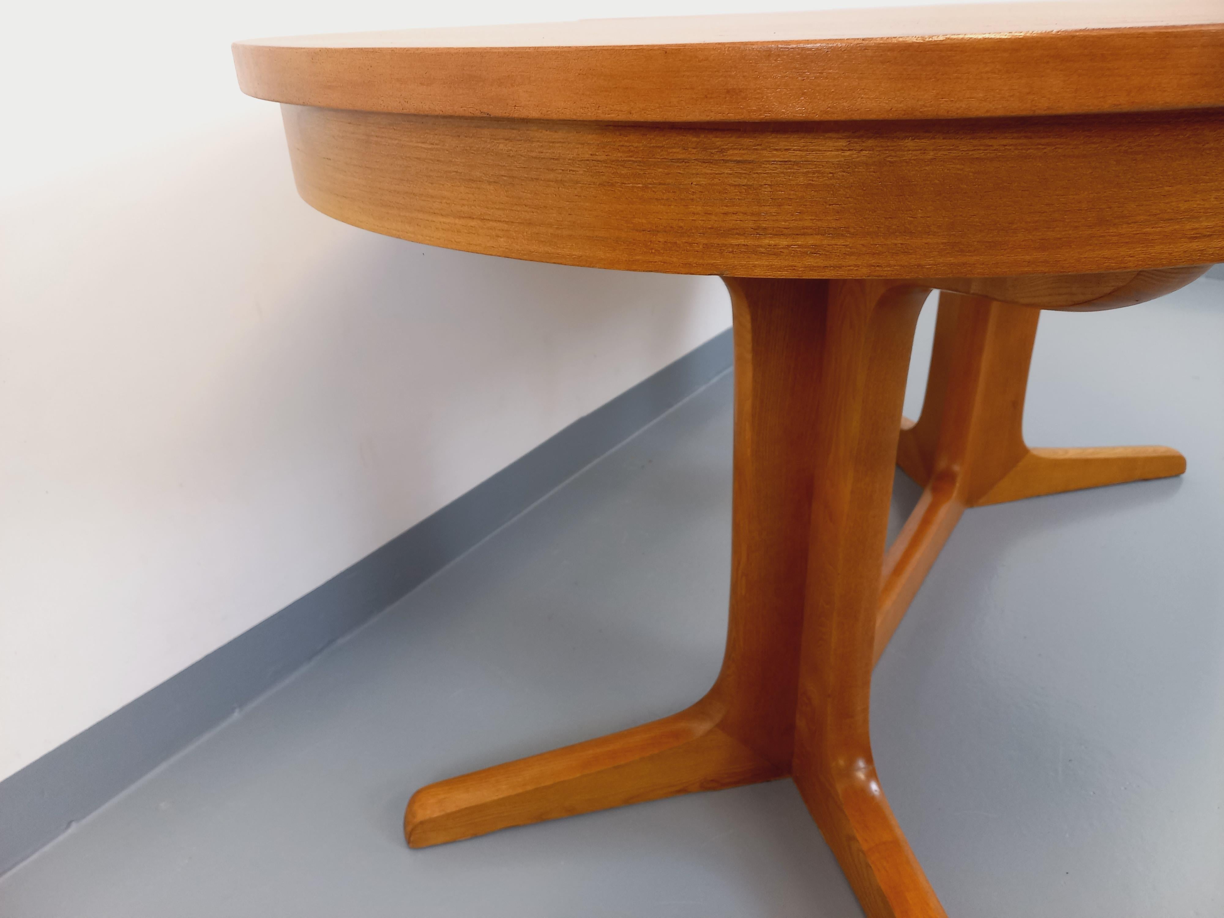 Table à manger ovale Baumann vintage des années 60 70 en bois d’orme clair 11