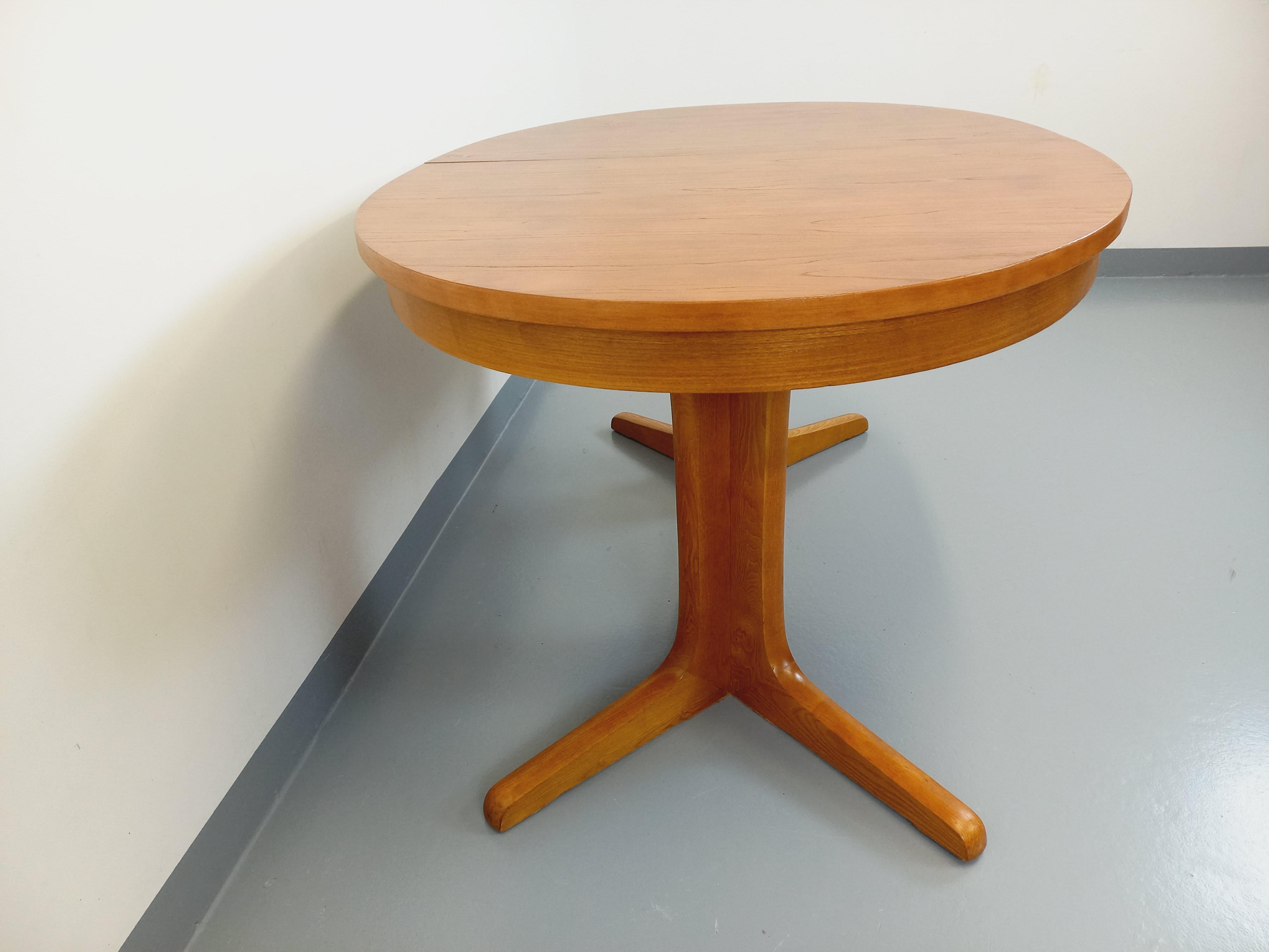 Wood Table à manger ovale Baumann vintage des années 60 70 en bois d’orme clair